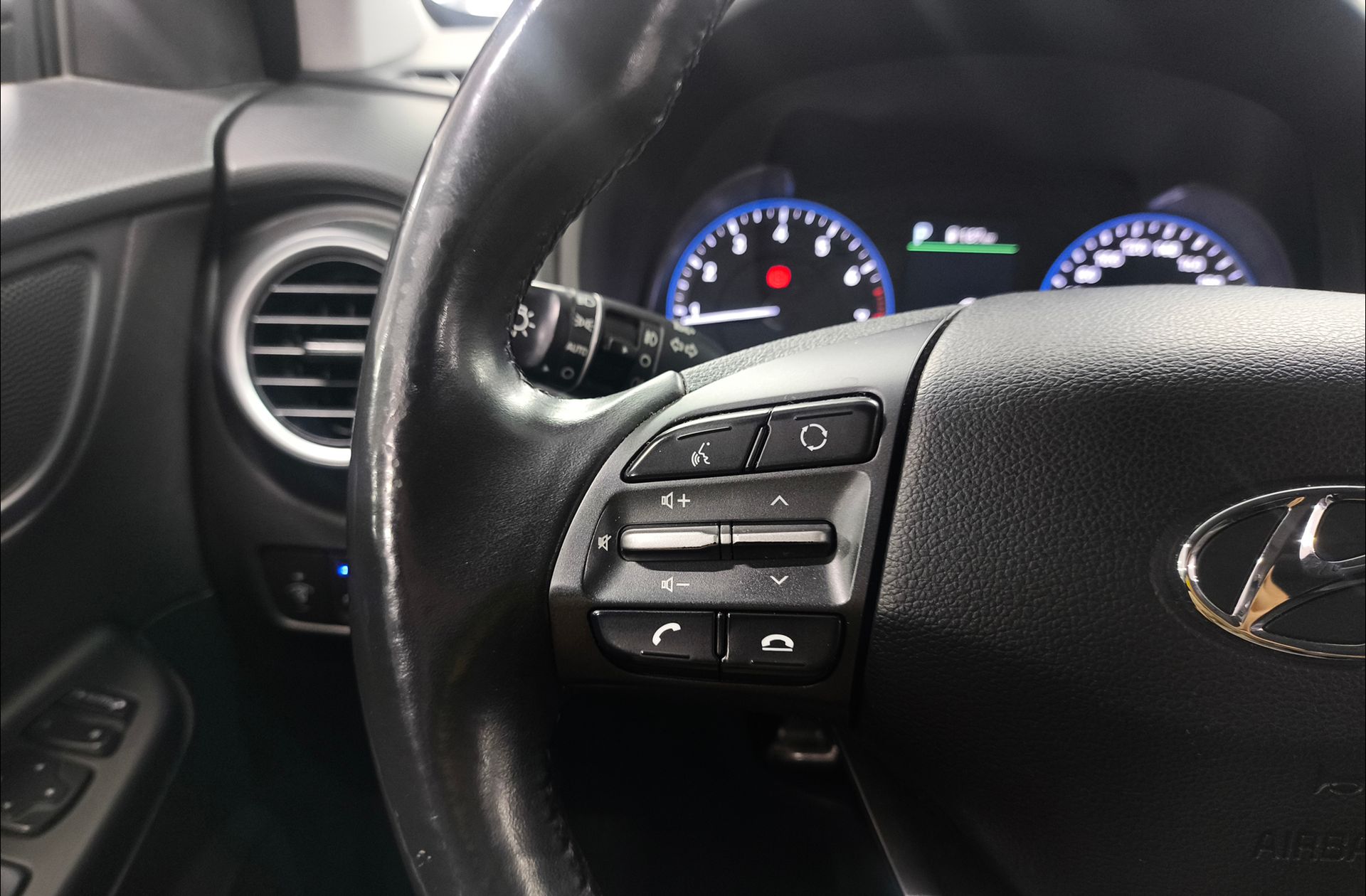 Hyundai Kona 1.6 T-GDi Style Sky 4x4 DCT - foto 30