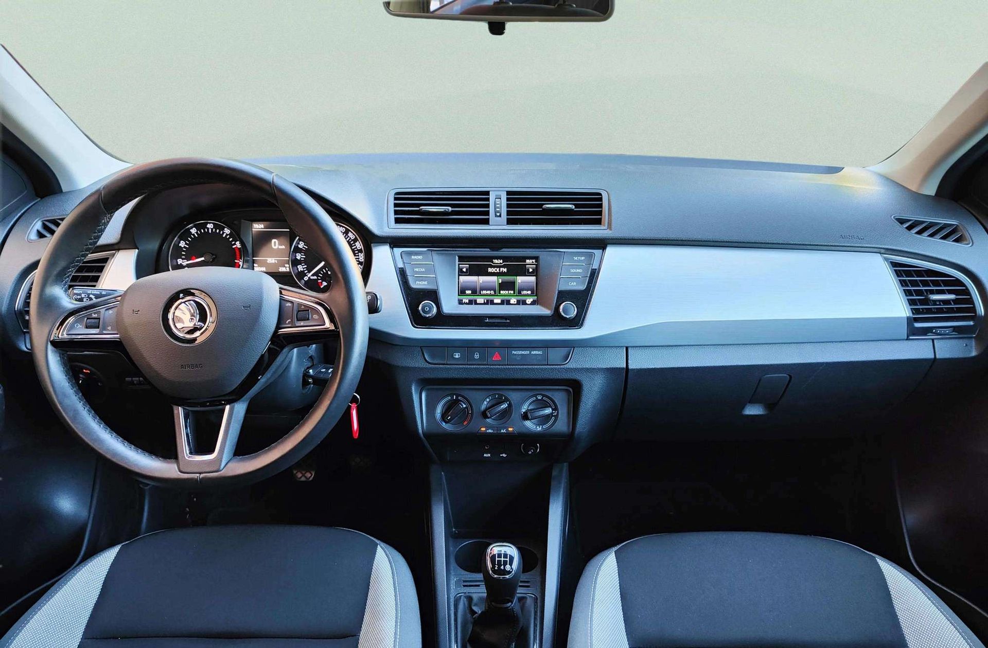 Škoda Fabia 1.0 MPI Like - foto 6