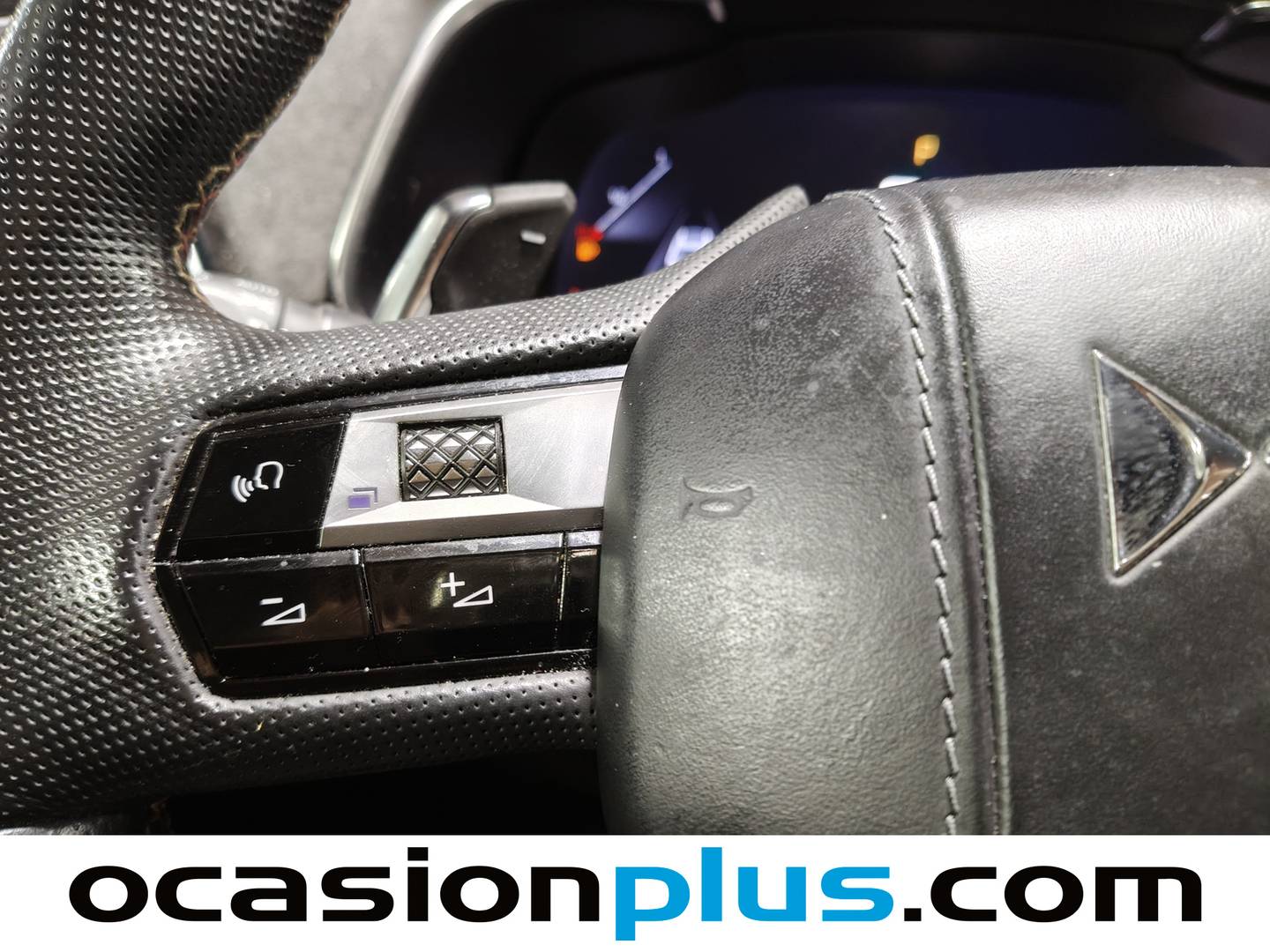 Foto DS DS 7 Crossback DS DS7 Crossback PureTech 180 Performance Line+ Auto (180 CV)