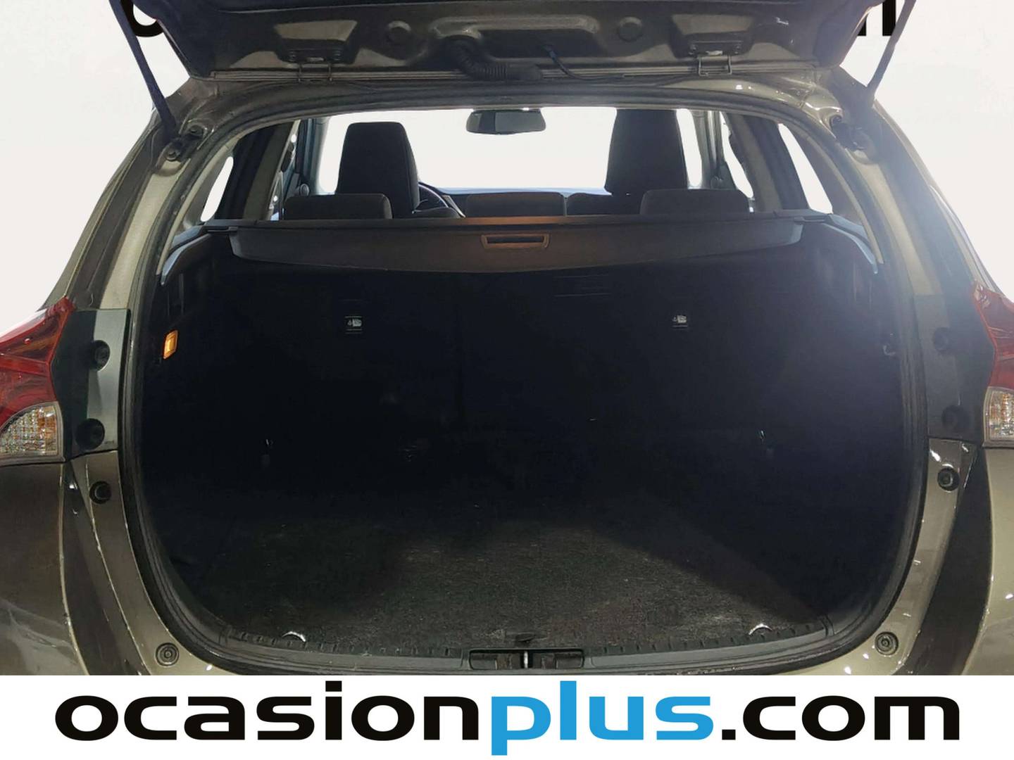 Fotos maletero Toyota Auris Toyota Auris 120T Touring Sports Active (116 CV)