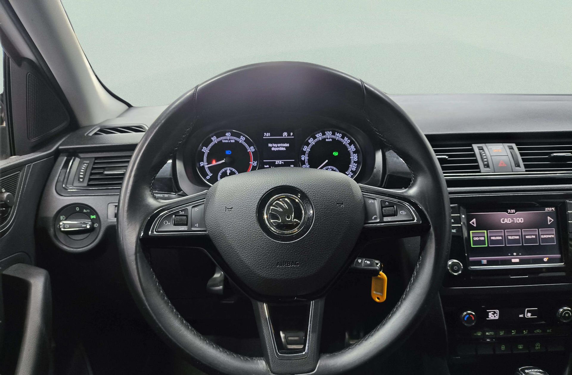 Škoda Spaceback 1.4 TSI Like DSG - foto 19