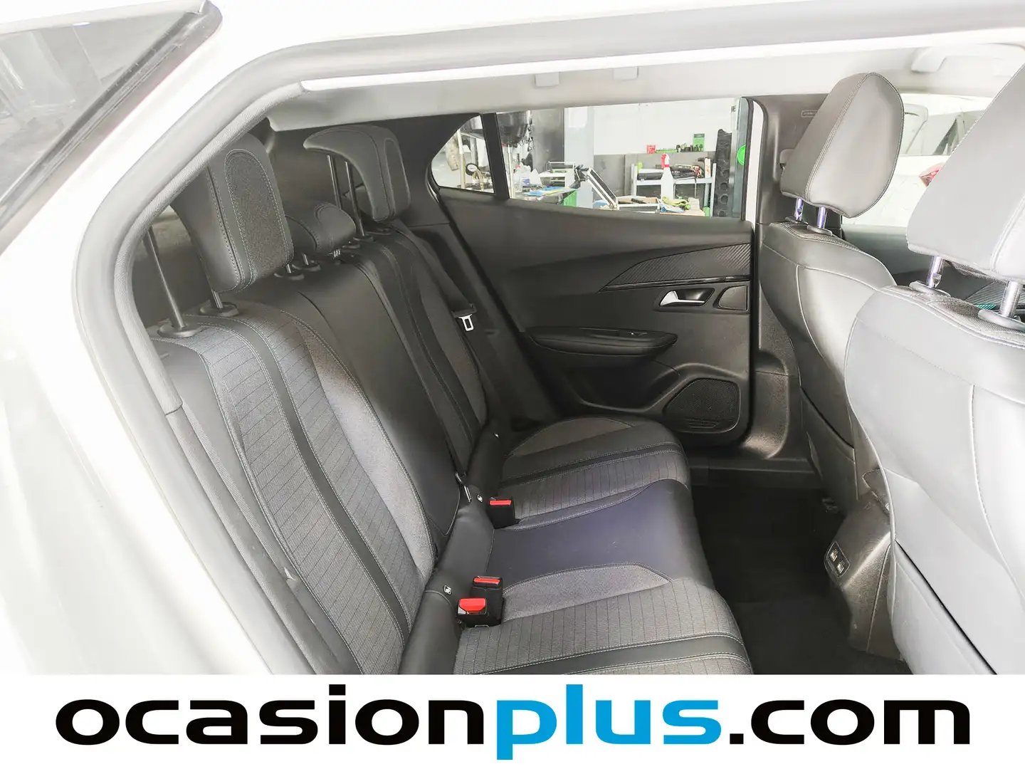 Foto Peugeot 2008 Peugeot 2008 BlueHDi 110 Allure (110 CV)