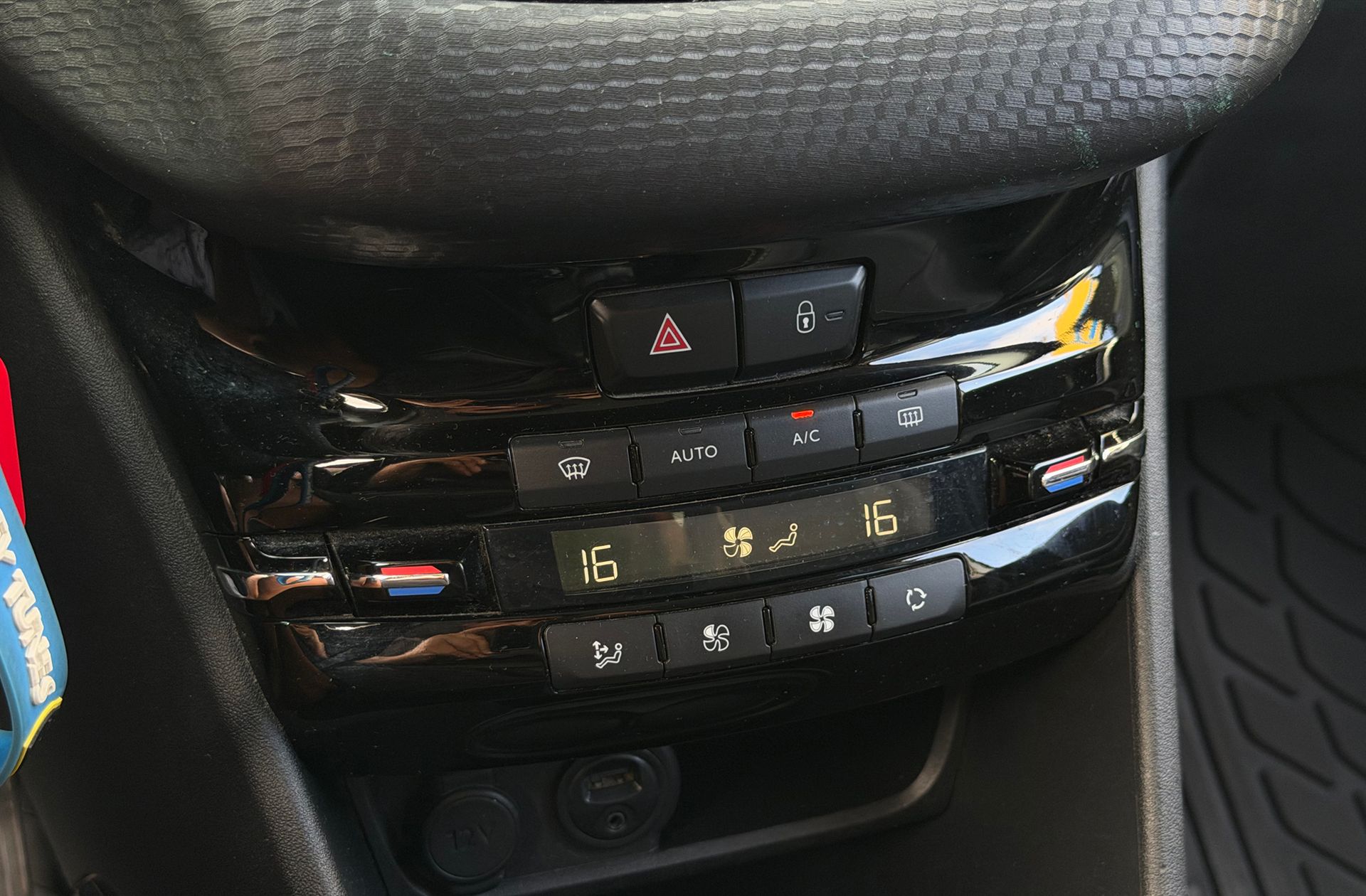 Peugeot 2008 PureTech 110 Allure - foto 30