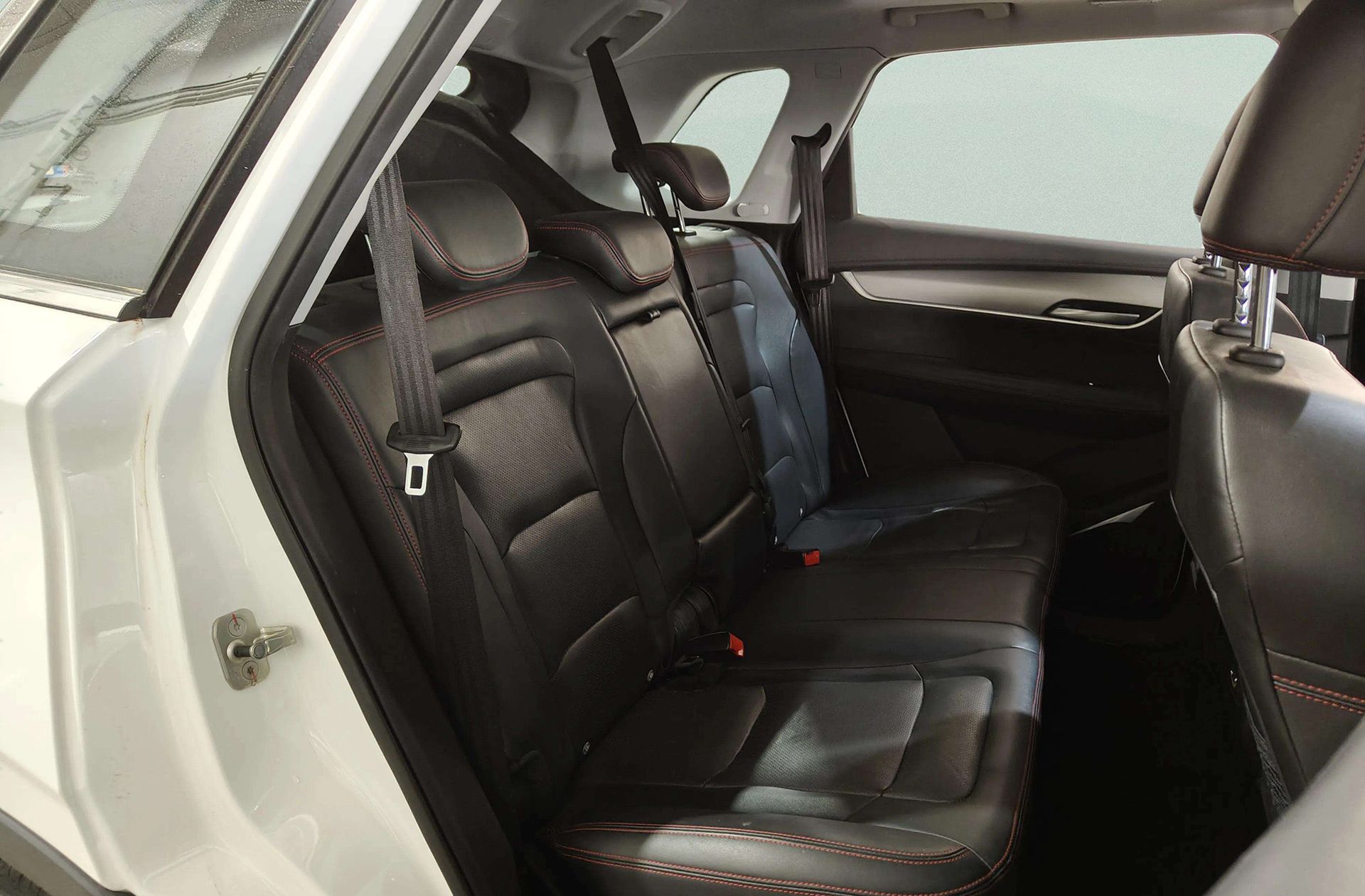 SWM G01 1.5T Luxury - foto 18