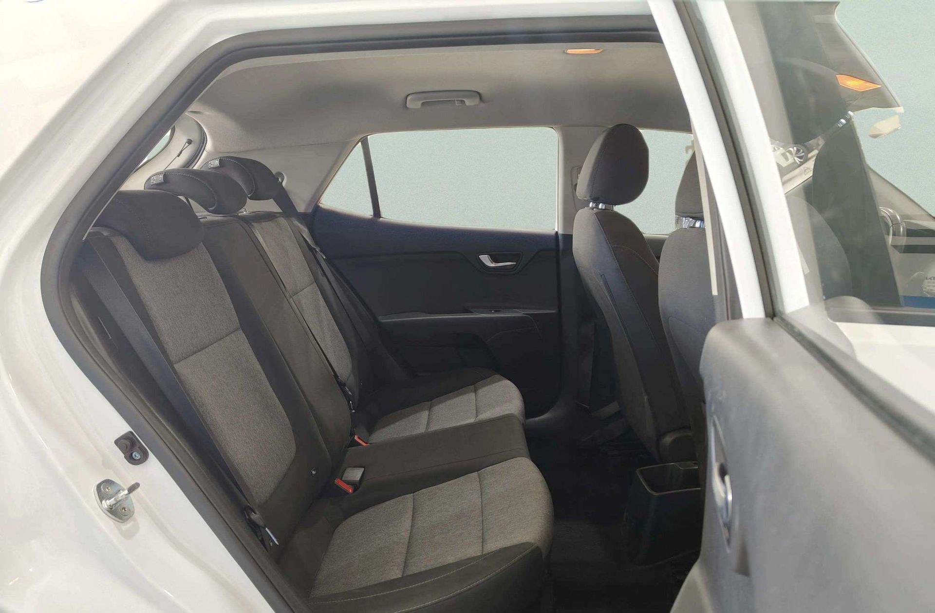Kia Stonic 1.0 T-GDi Drive - foto 16
