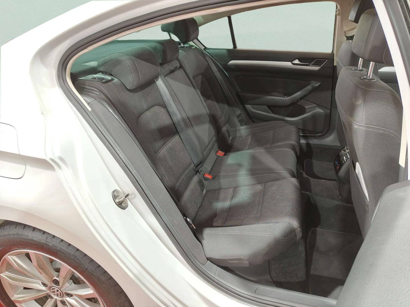 Foto Volkswagen Passat Volkswagen Passat Advance 1.6 TDI BMT (120 CV)