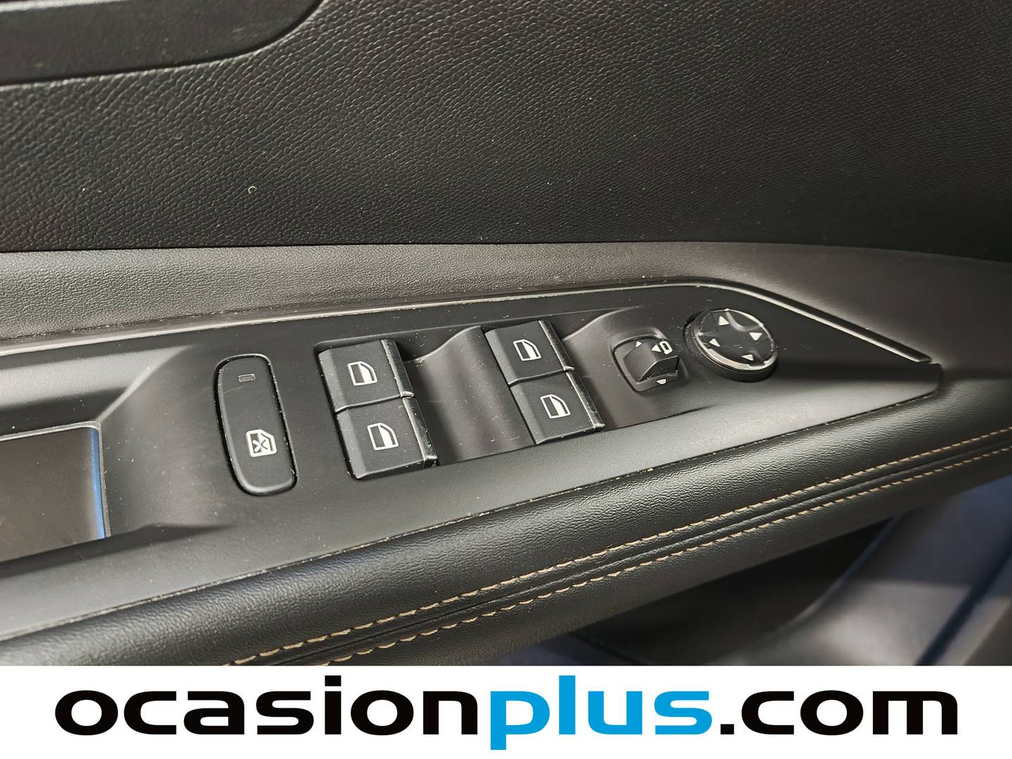 Foto Peugeot 3008 Peugeot 3008 PureTech 130 S&S GT EAT8 (130 CV)