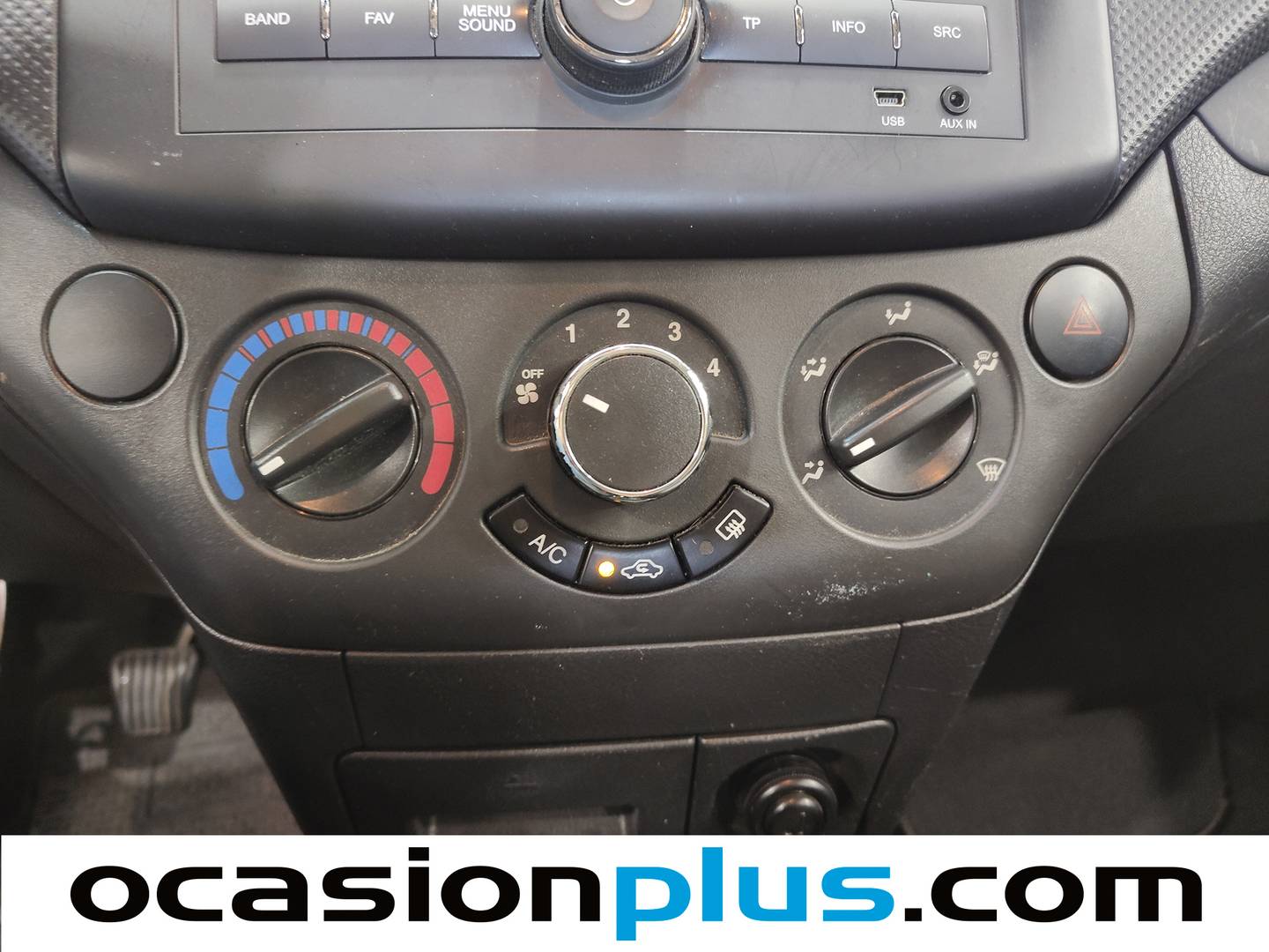 Extras y acabados del Chevrolet Aveo Chevrolet Aveo 1.4 16v LS  (101 CV)