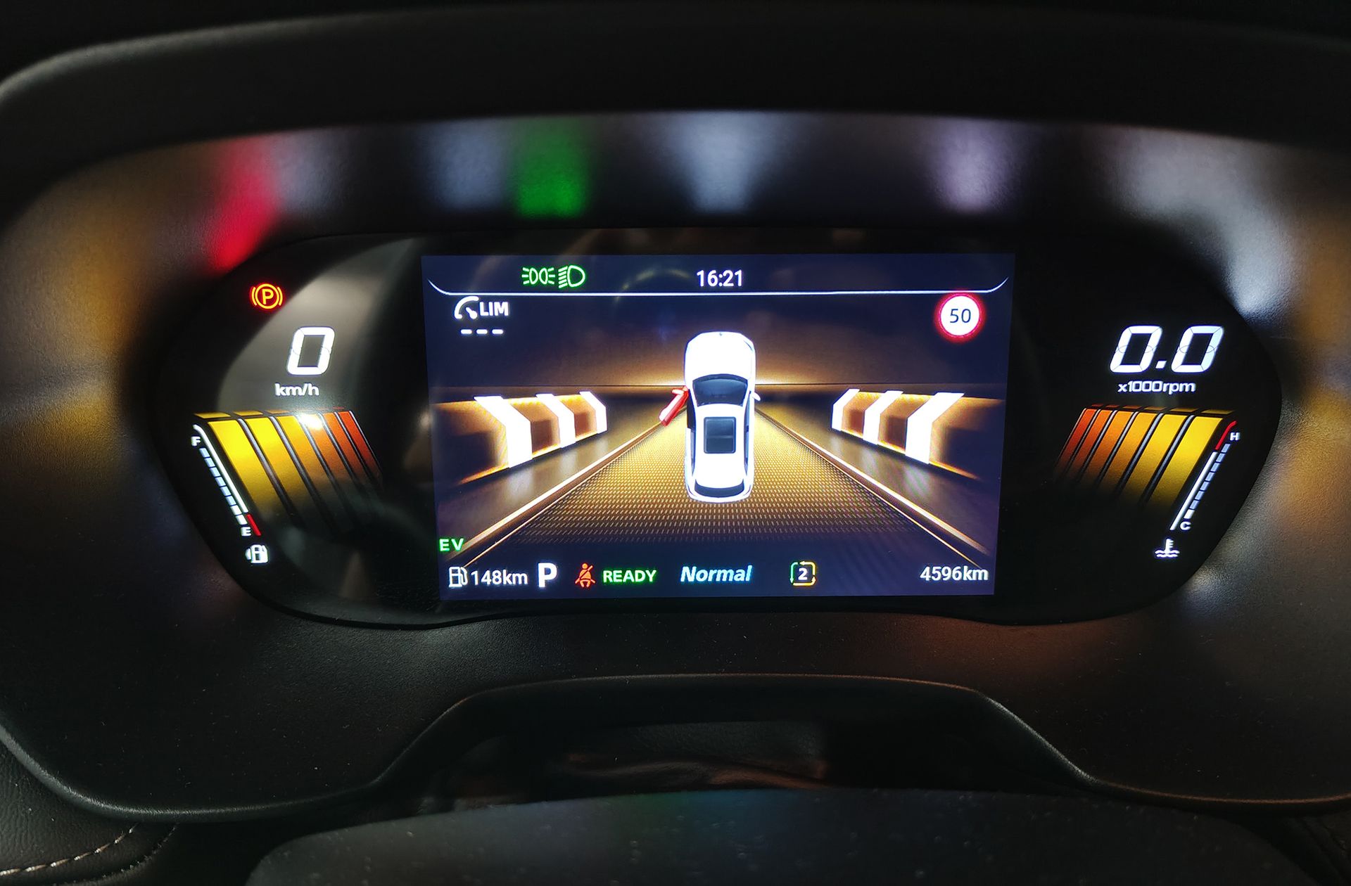MG ZS 1.5 Hybrid+ Luxury - foto 25
