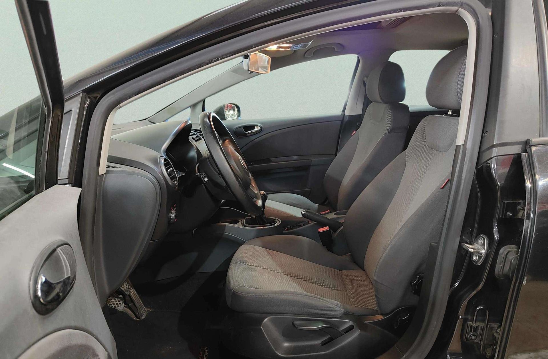 SEAT León 2.0 TDI Stylance - foto 9