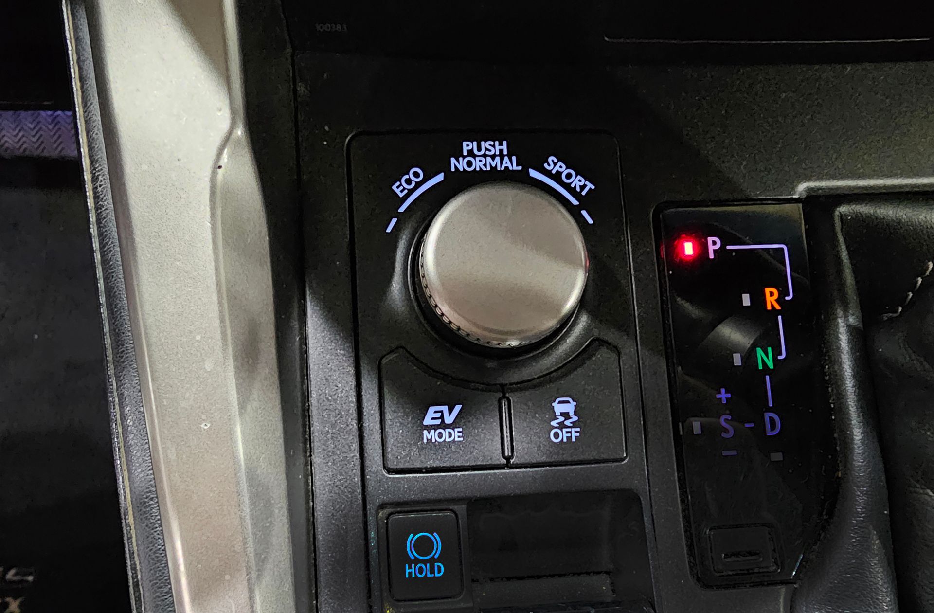 Lexus NX 300h Corporate 2WD - foto 9