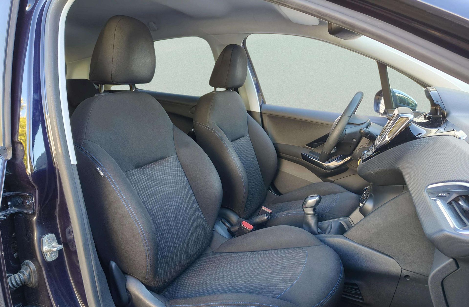 Peugeot 208 BlueHDi 100 Signature - foto 16