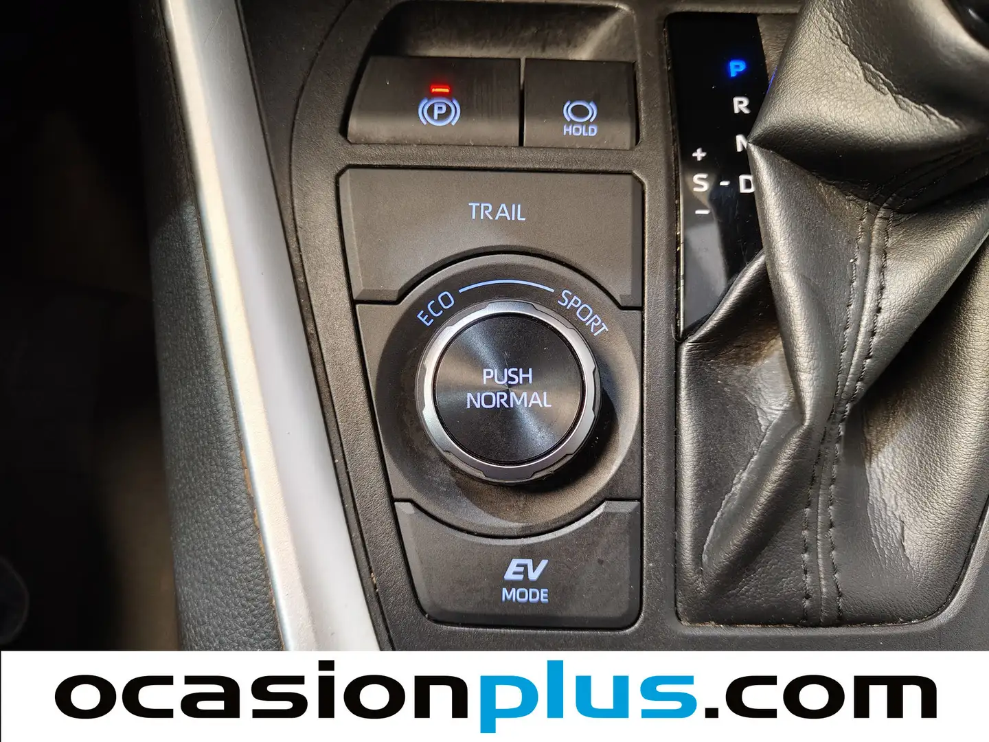 Foto Toyota Rav4 Toyota Rav4 220H Business 4WD (222 CV)