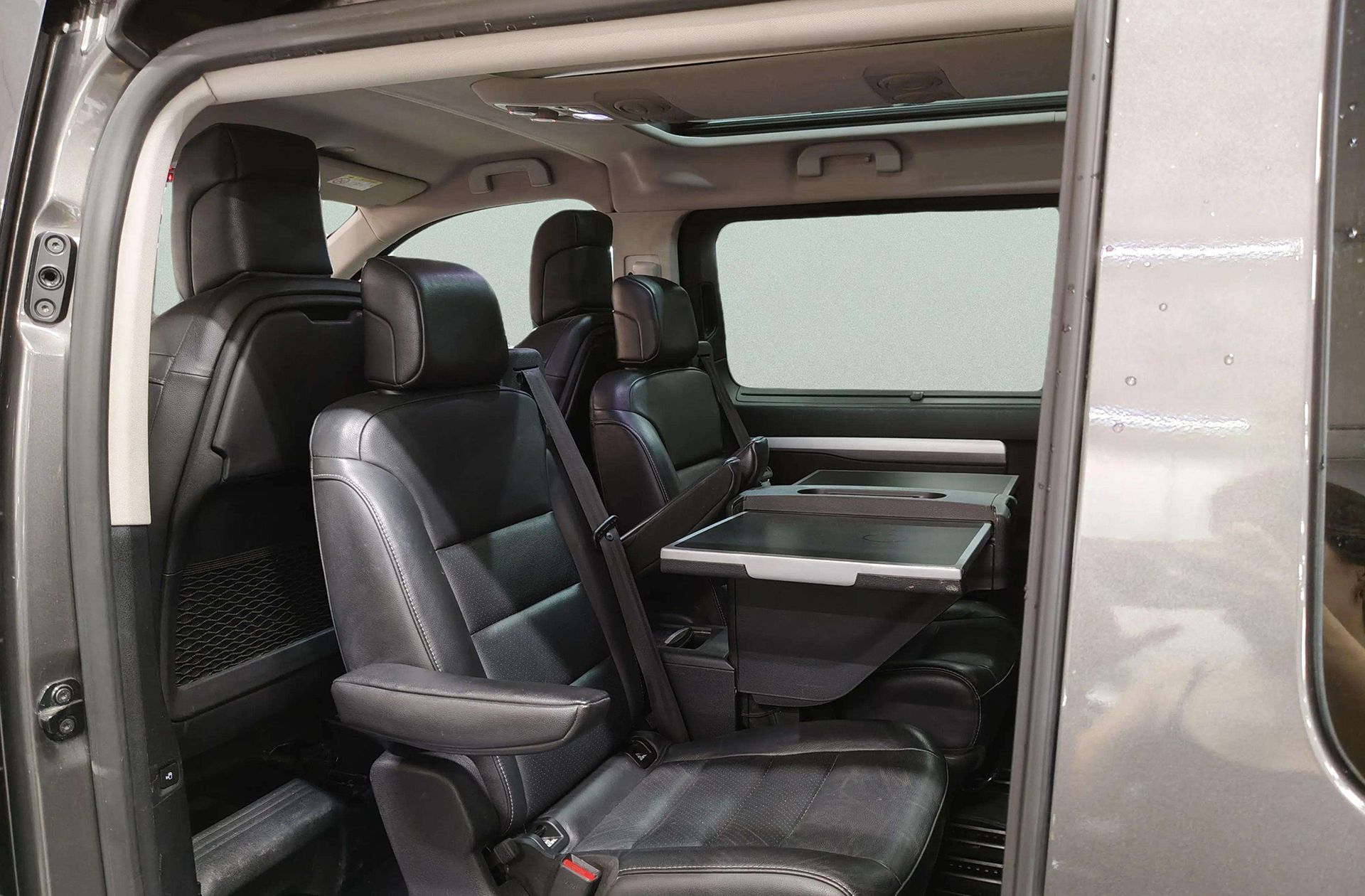 Peugeot Traveller Business VIP Long BlueHDi 7 plazas - foto 17