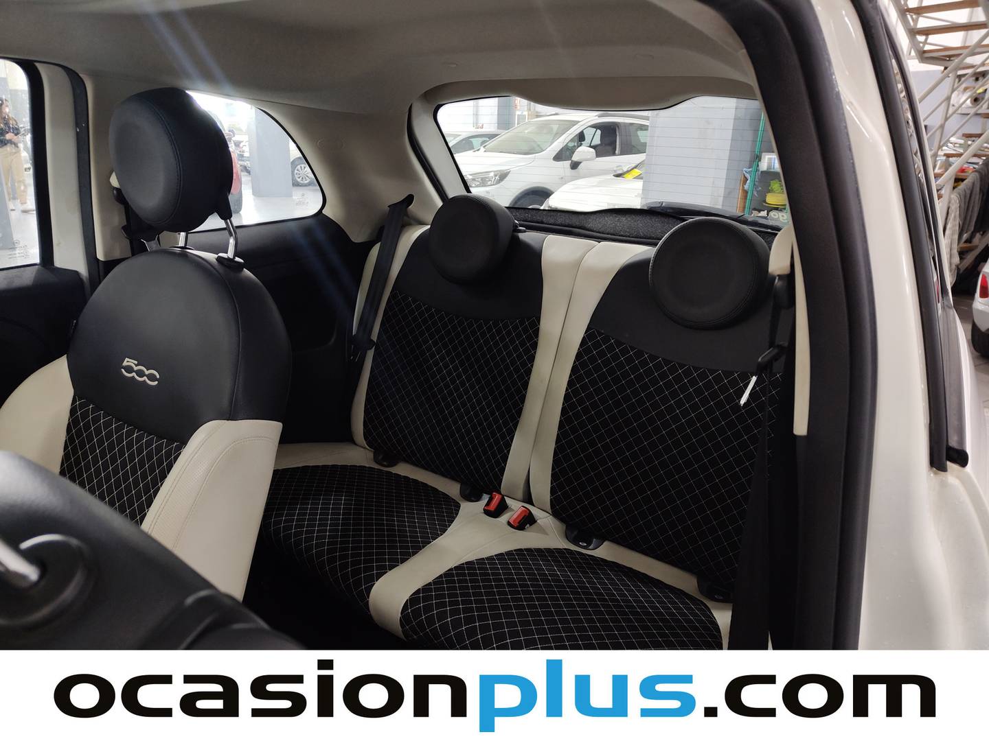 Foto asientos traseros Fiat 500 Fiat 500 1.0 Hybrid Dolcevita (70 CV)