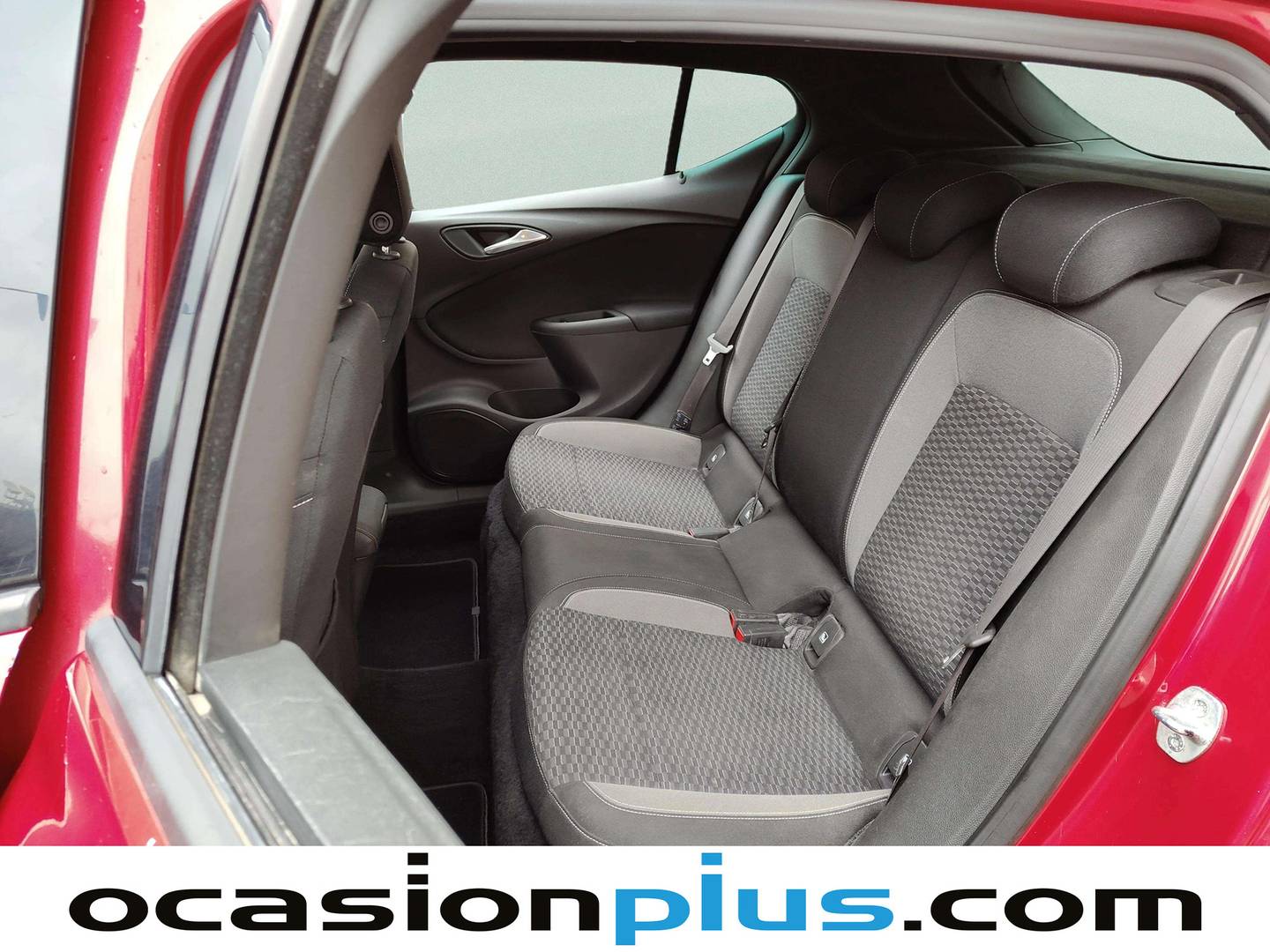 Foto asientos traseros Opel Astra Opel Astra 1.2 Turbo SHL GS Line (110 CV)