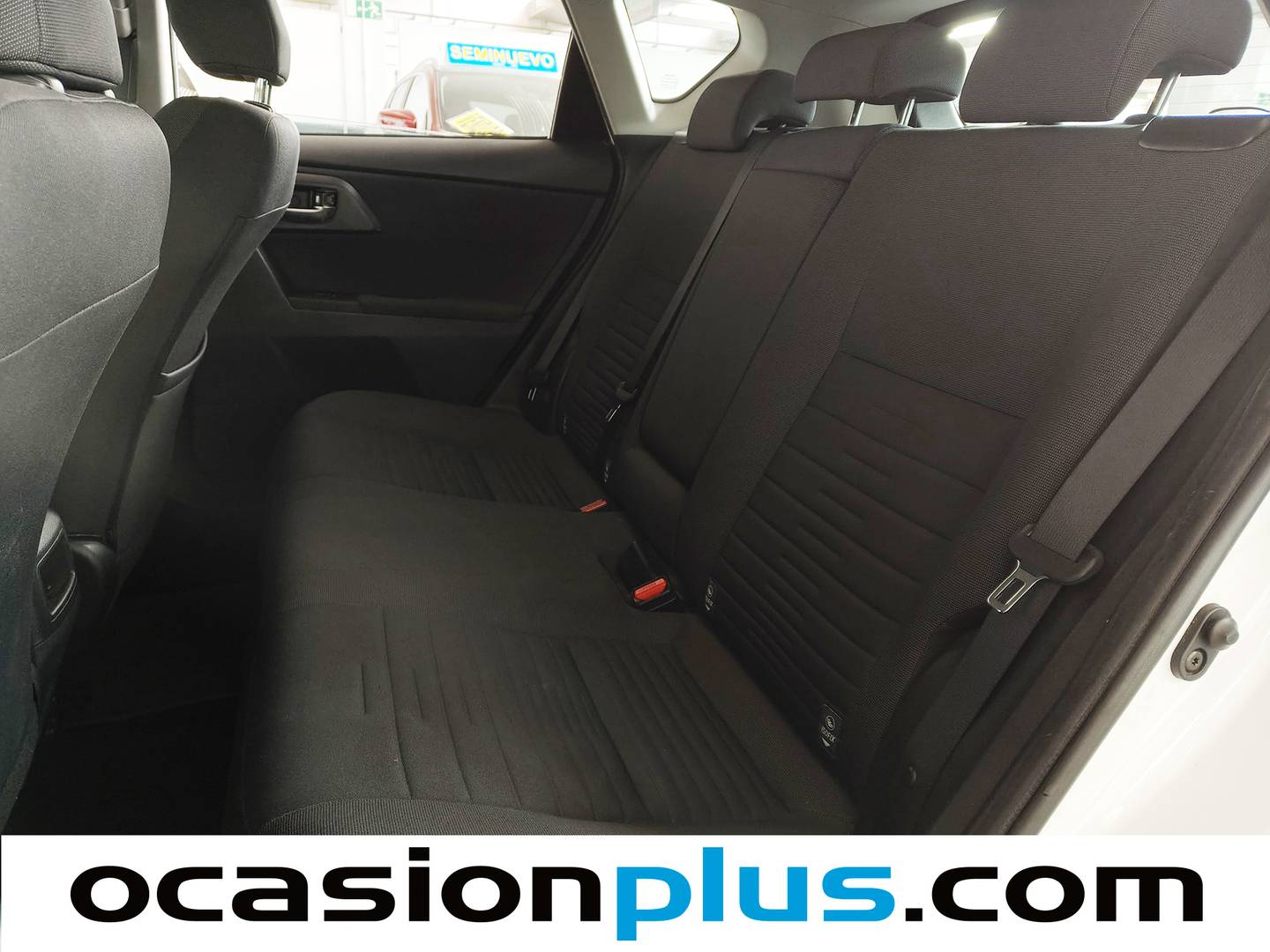 Foto asientos traseros Toyota Auris Toyota Auris Hybrid Active(136 CV)