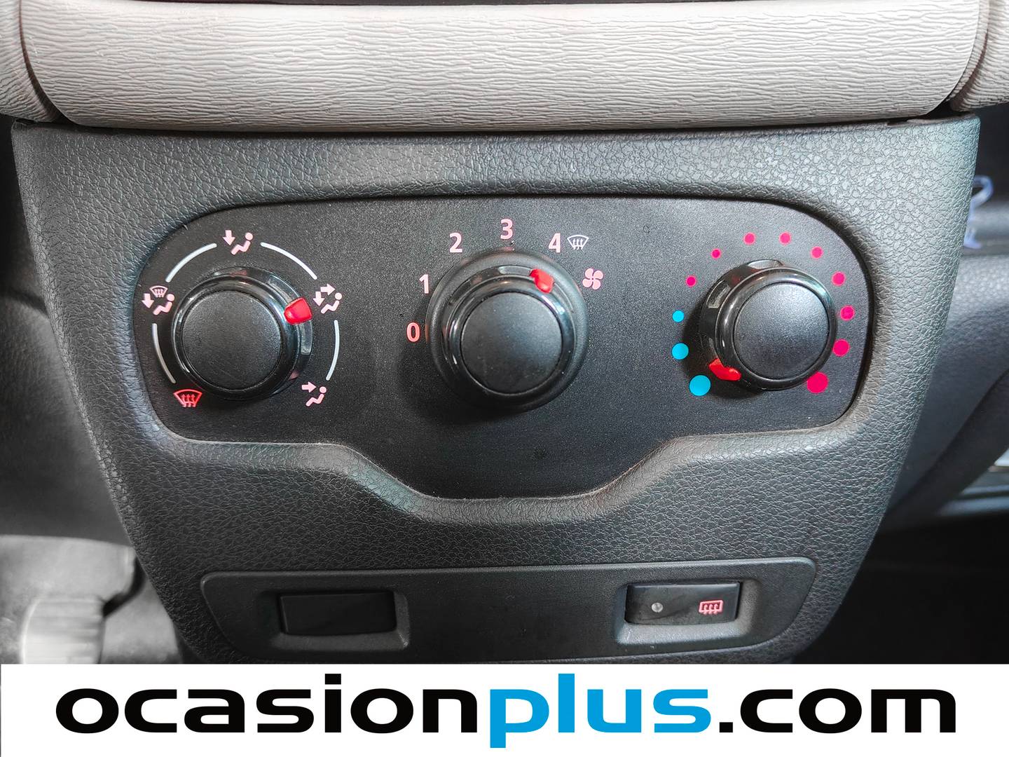 Equipamiento del Dacia Lodgy Dacia Lodgy 1.6 Base (82 CV)