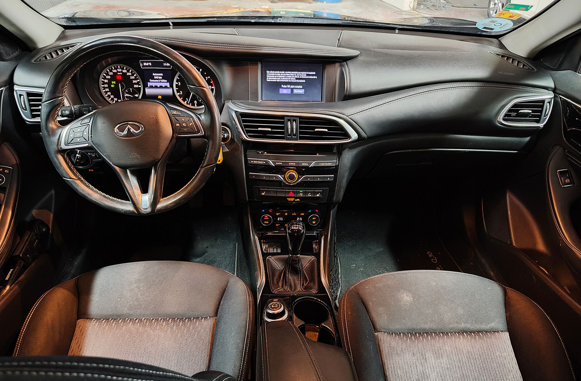 Infiniti Q30 1.6T Premium - foto 6
