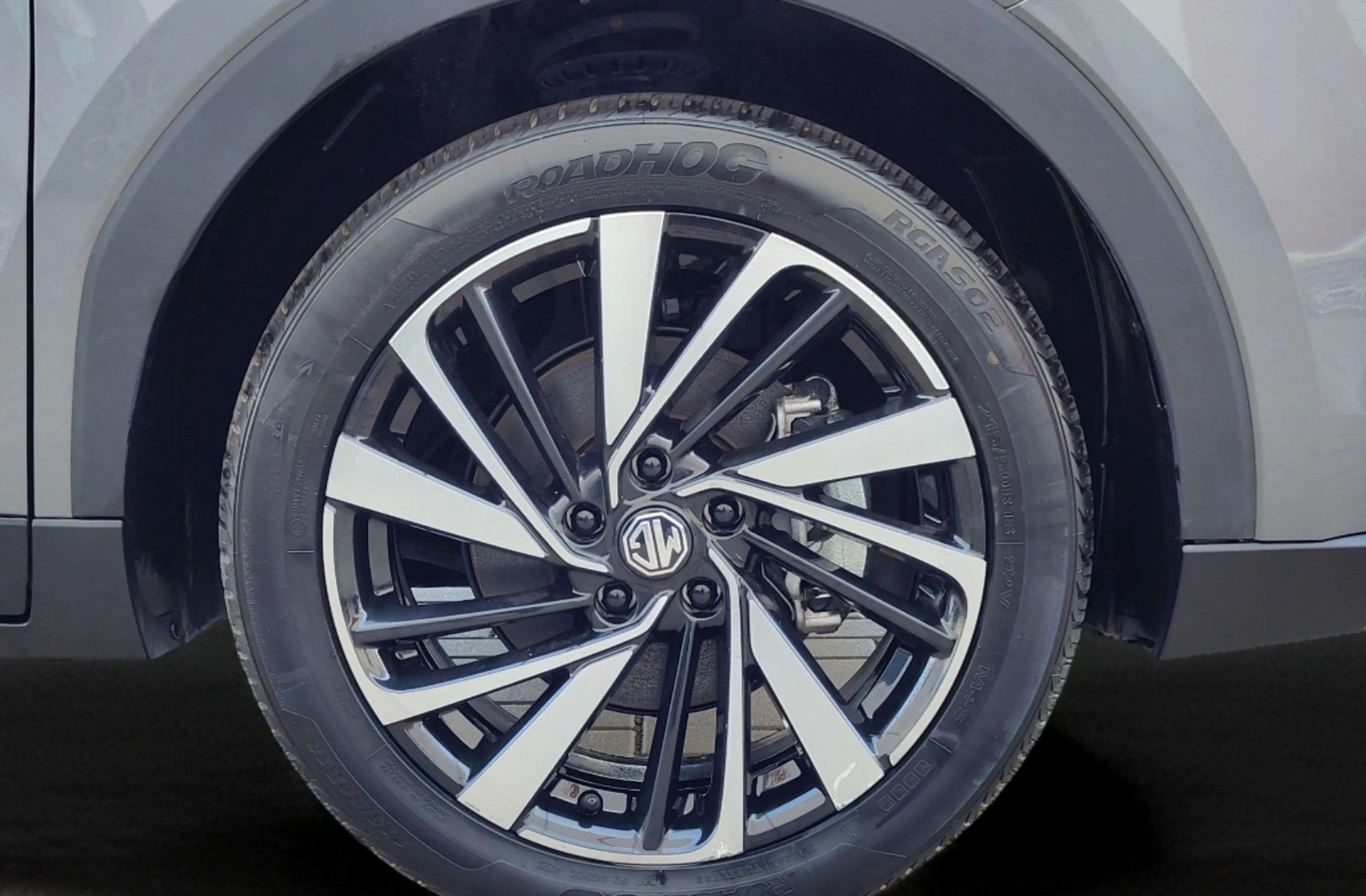 MG ZS 1.5 Hybrid+ Luxury - foto 39
