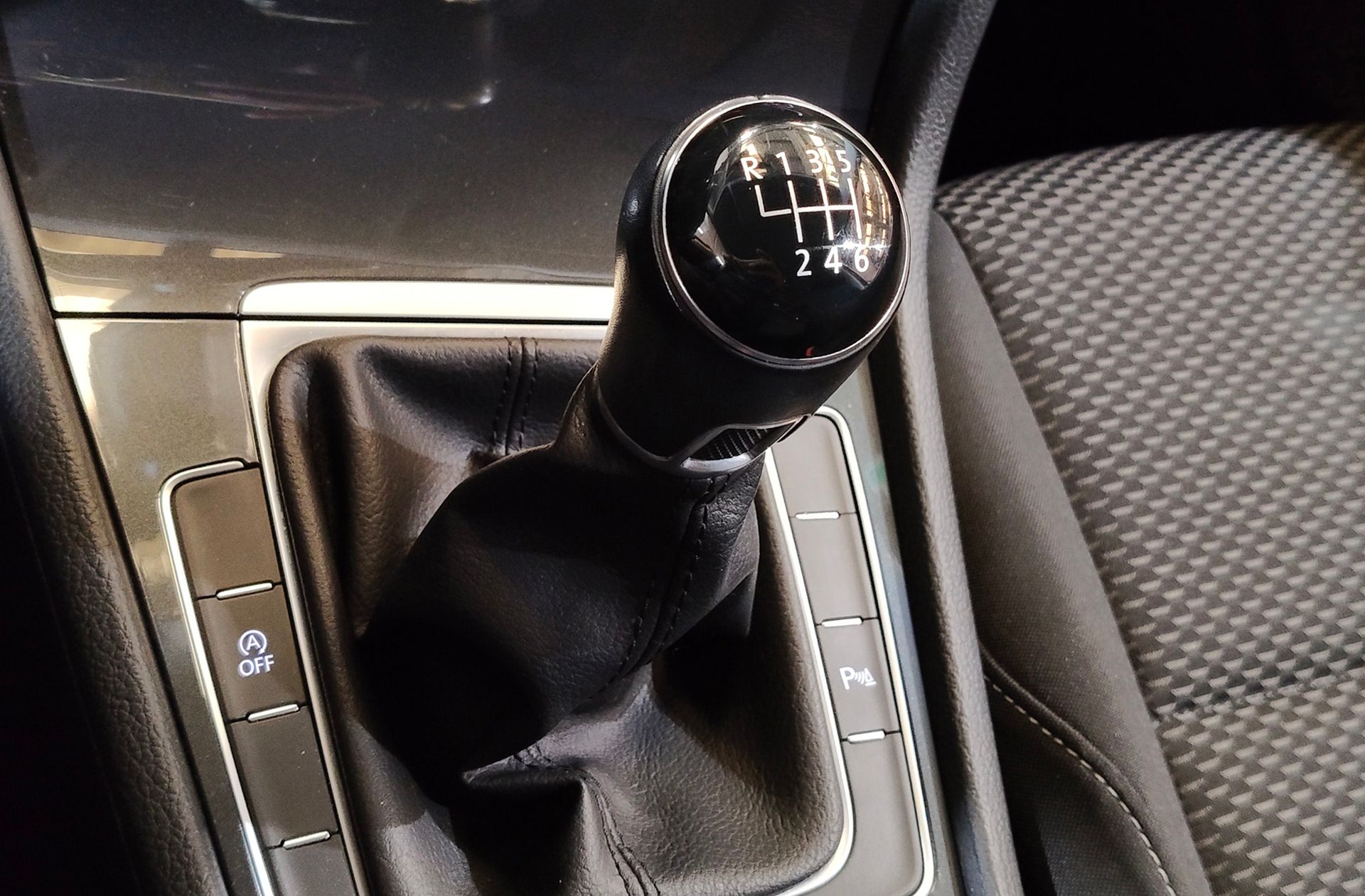 Volkswagen Golf Last Edition 1.5 TSI Evo - foto 5