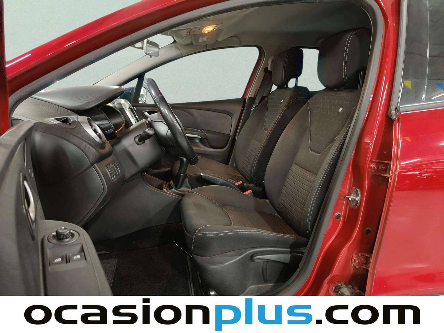 Foto asientos delanteros Renault Clio Renault Clio 1.5 dCi Limited Energy Ecoleader Euro 6 (90 CV)