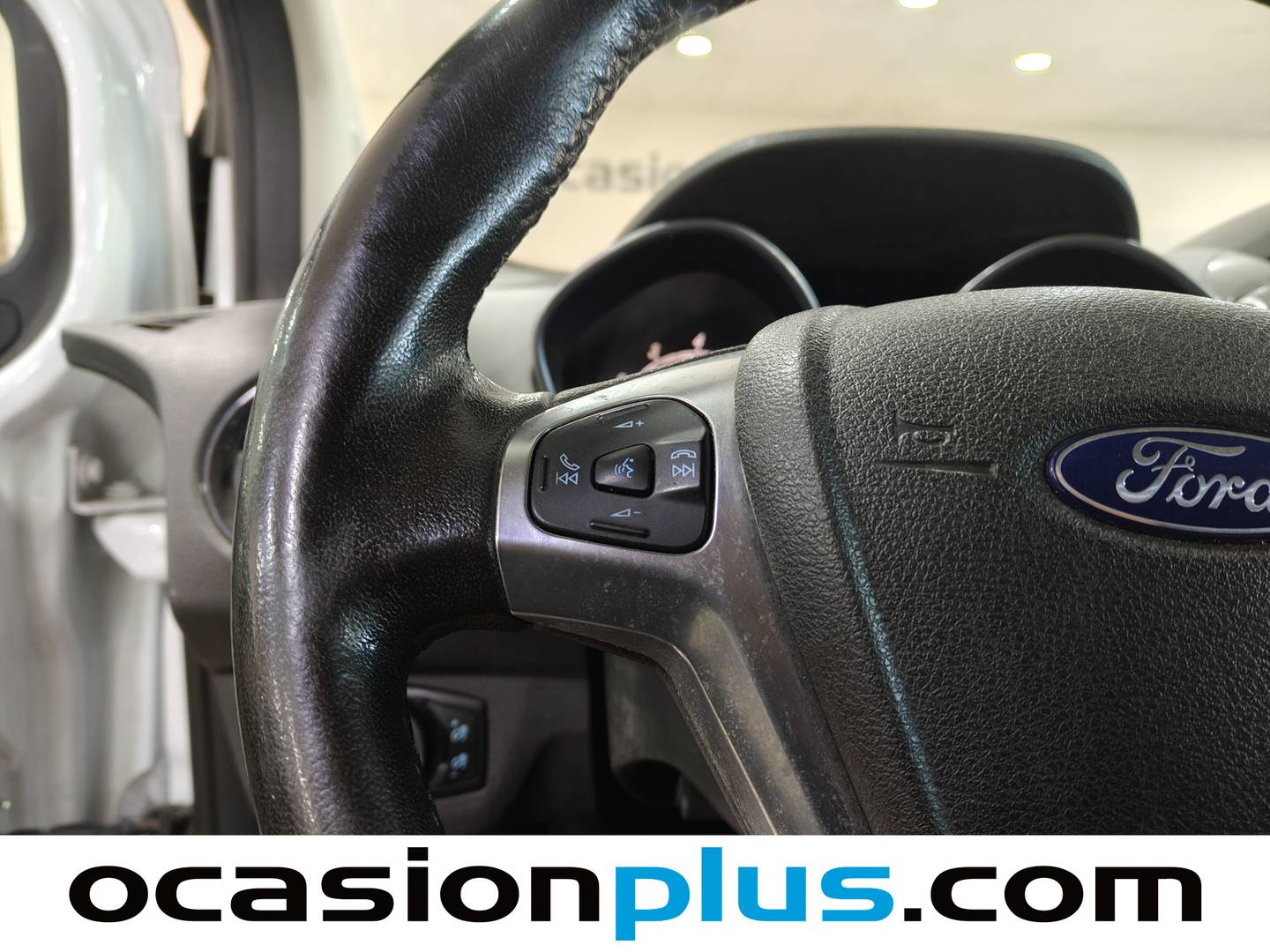 Ford Tourneo Courier Ford Tourneo Courier 1.0 EcoBoost Titanium (100 CV) de segunda mano