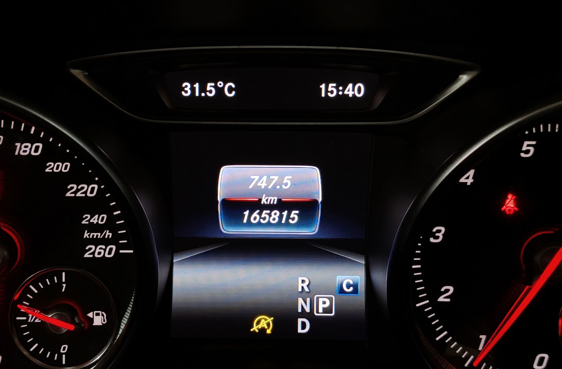 Mercedes-Benz GLA 180 - foto 9