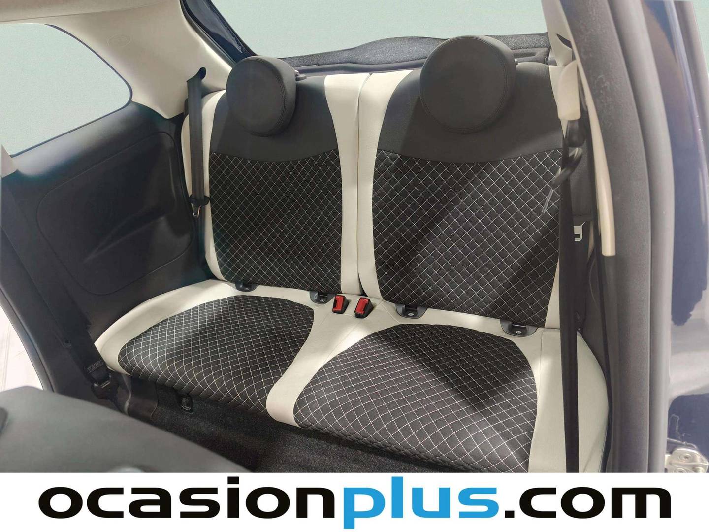 Foto asientos traseros Fiat 500 Fiat 500 1.0 Hybrid Dolcevita (70 CV)