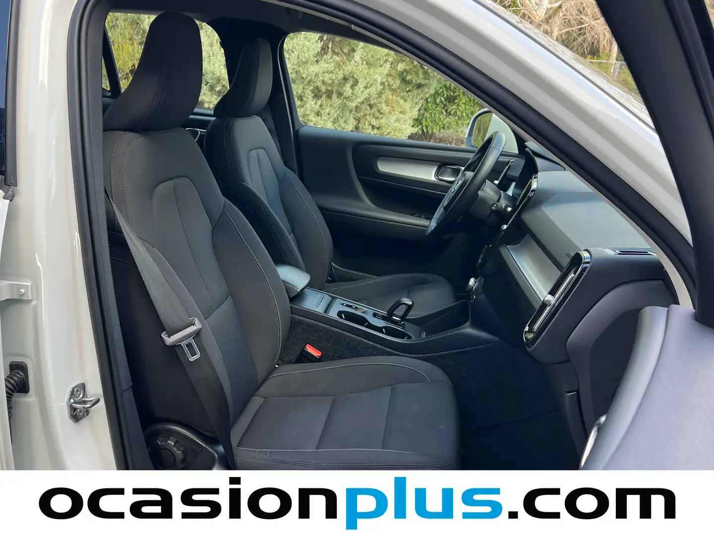 Foto Volvo XC40 Volvo XC40 T3 Momentum Pro Auto (163 CV)
