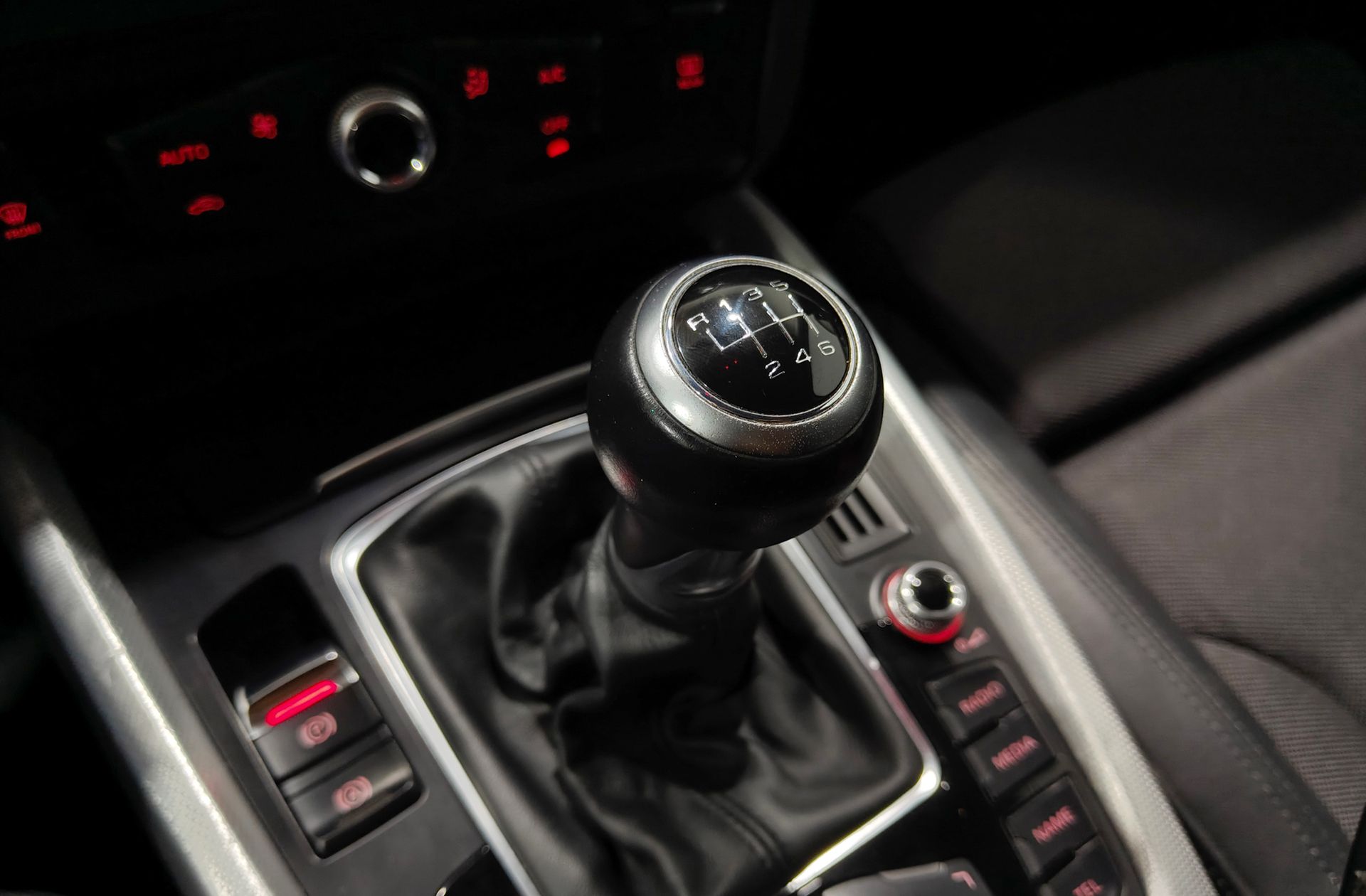 Audi Q5 S line edition 2.0 TDI ultra - foto 7