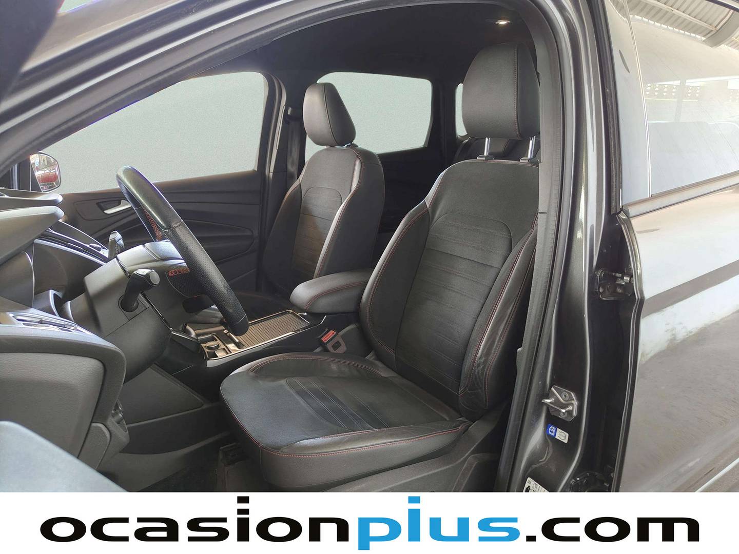 Foto asientos delanteros Ford Kuga Ford Kuga 1.5 EcoBoost 4x2 ST-Line Lim.Ed.