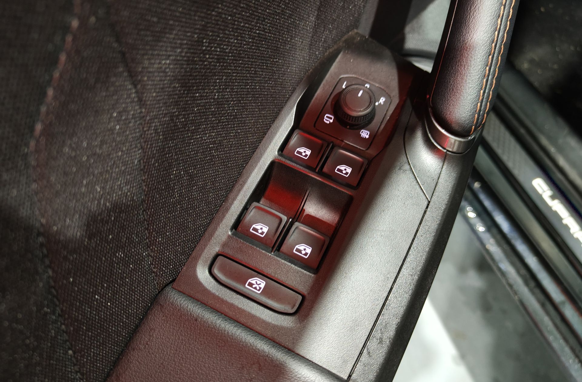Cupra León 1.5 TSI e-Hybrid DSG - foto 38