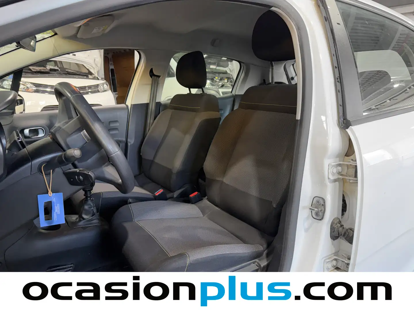 Foto Citroën C3 Citroen C3 BlueHDi 100 S&S Live Pack (100 CV)