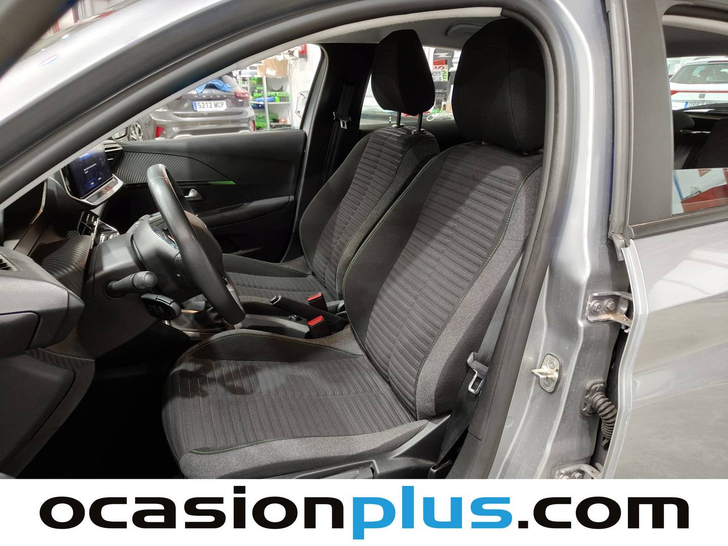 Foto asientos delanteros Peugeot 208 Peugeot 208 PureTech 100 Active (100 CV)
