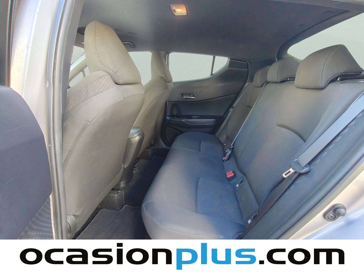 Foto asientos traseros Toyota C-HR Toyota C-HR 1.8 125H Advance (122 CV)