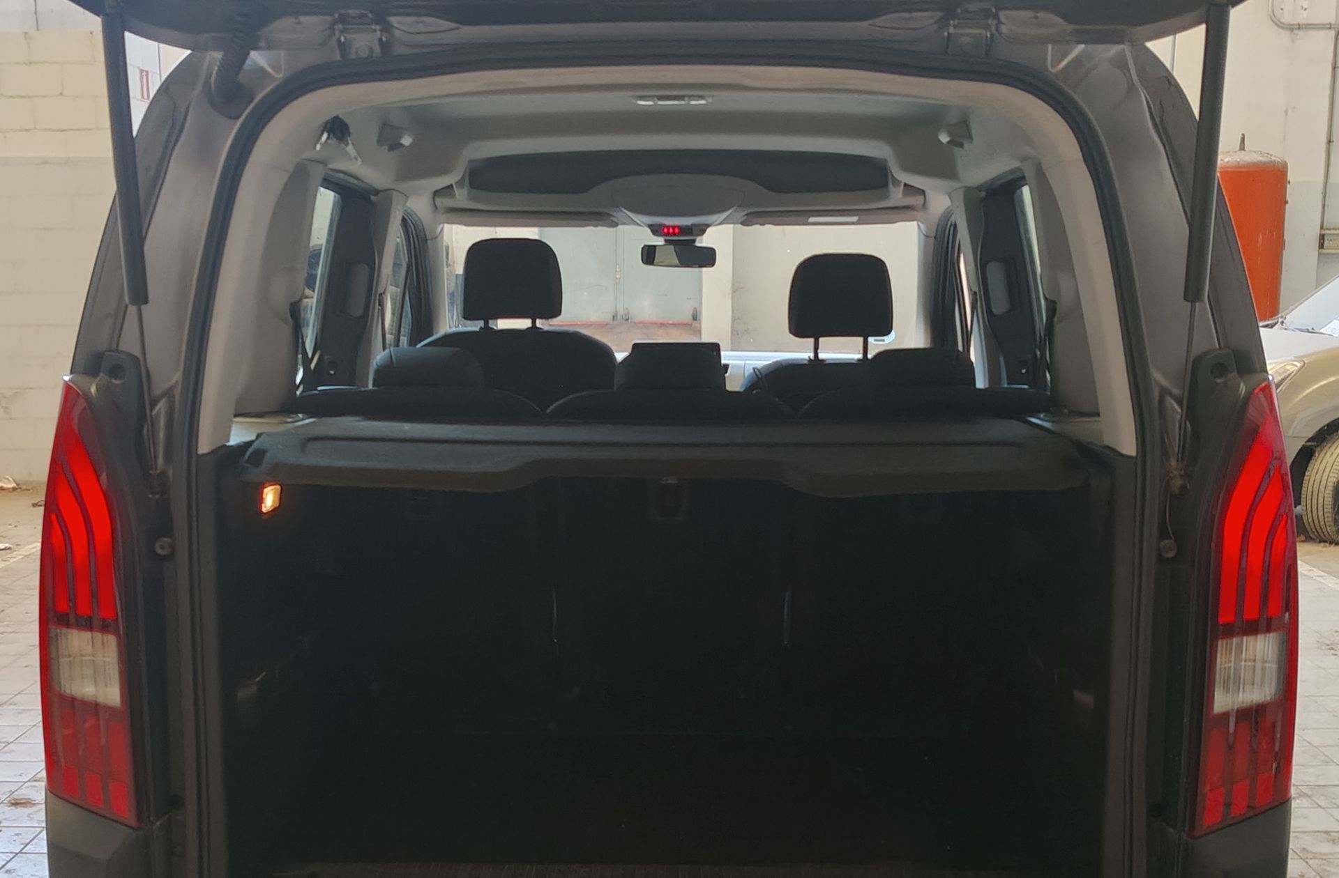 Peugeot Rifter PureTech 110 Allure Standard - foto 14