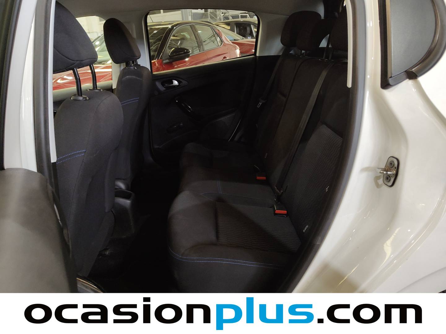 Foto asientos traseros Peugeot 208 Peugeot 208 PureTech Signature (82 CV)