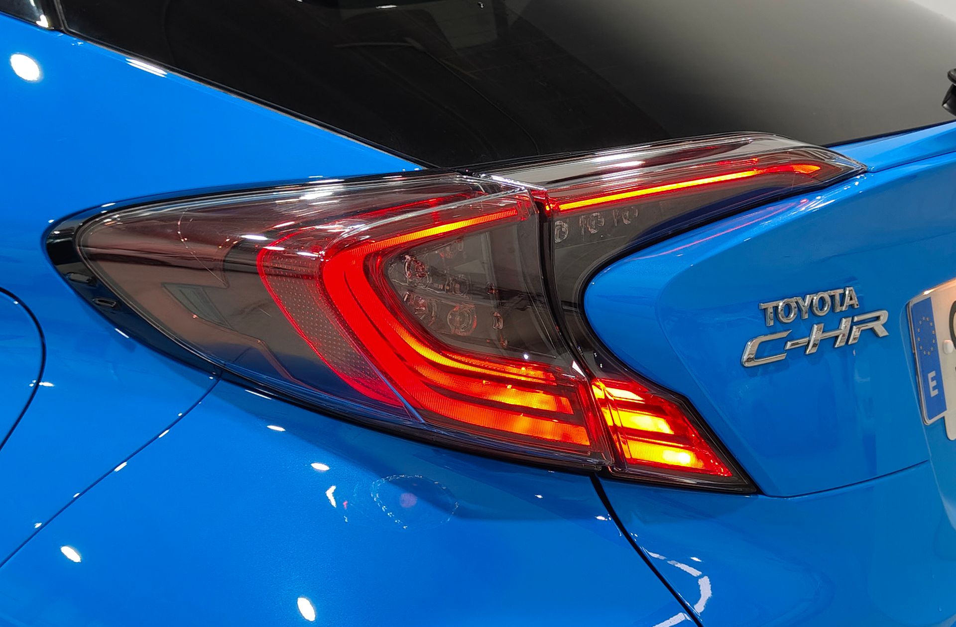 Toyota C-HR 1.8 125H Dynamic Plus - foto 18