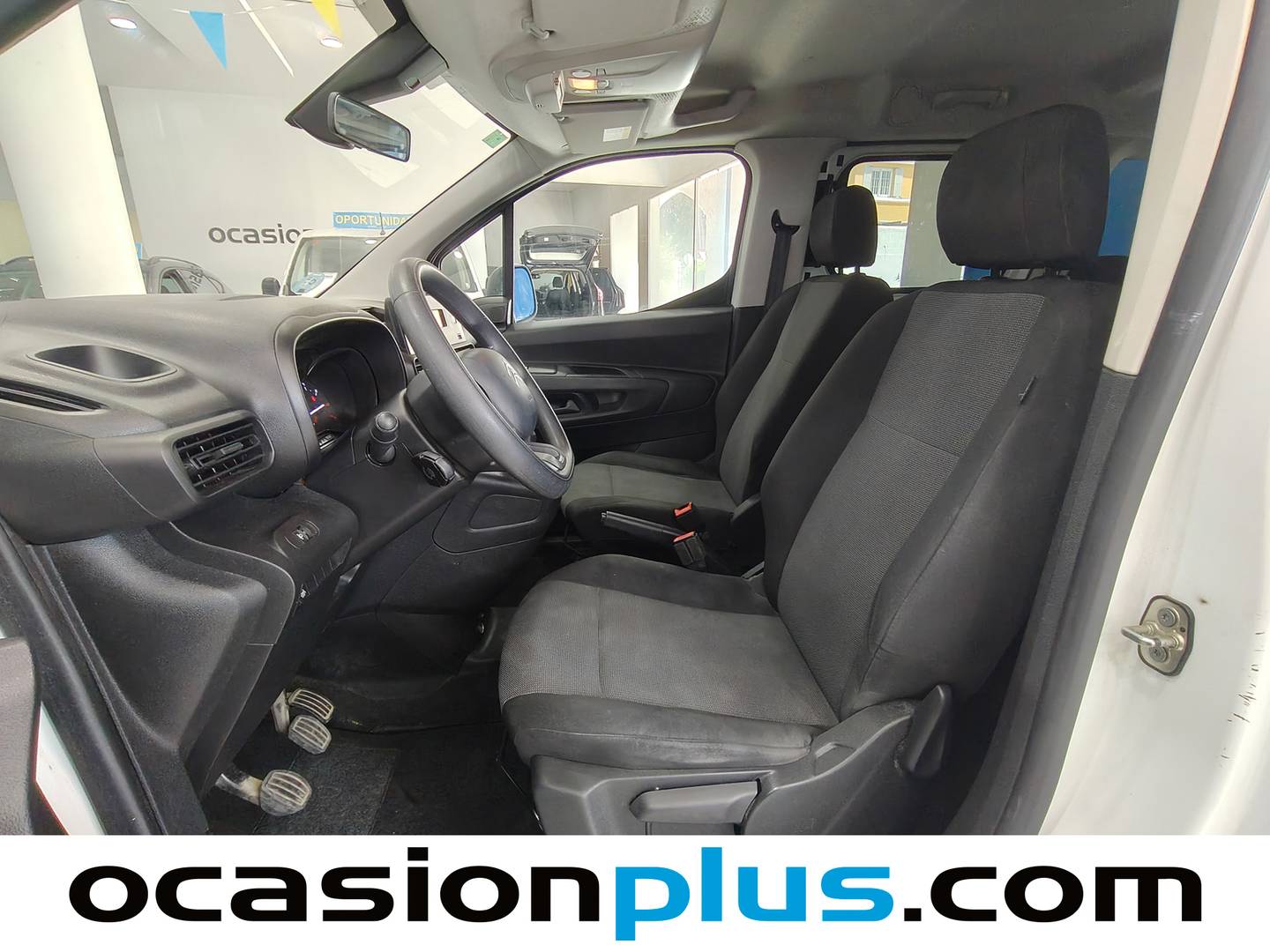 Foto asientos delanteros Citroën Berlingo Citroën Berlingo Combi BlueHDi 100 Live Talla M (102 CV)