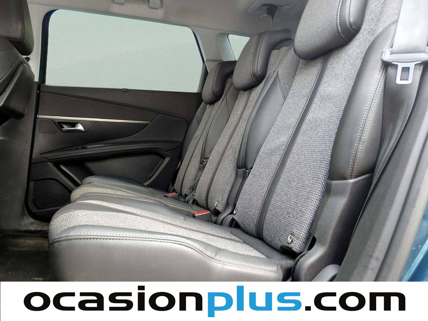 Foto asientos traseros Peugeot 5008 Peugeot 5008 PureTech 130 S&S Allure (130 CV)7 Plazas