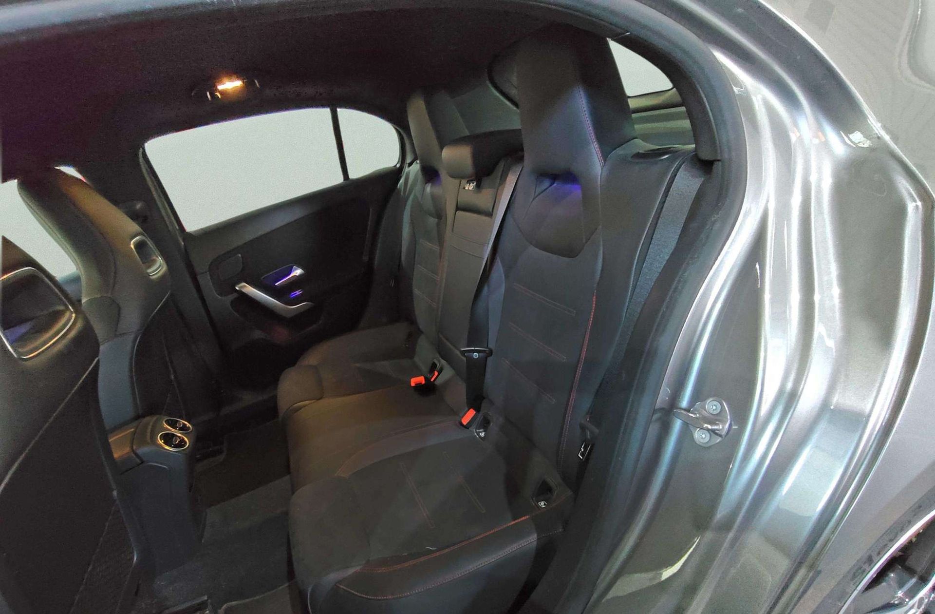 Mercedes-Benz Clase A 220 Pack AMG - foto 15