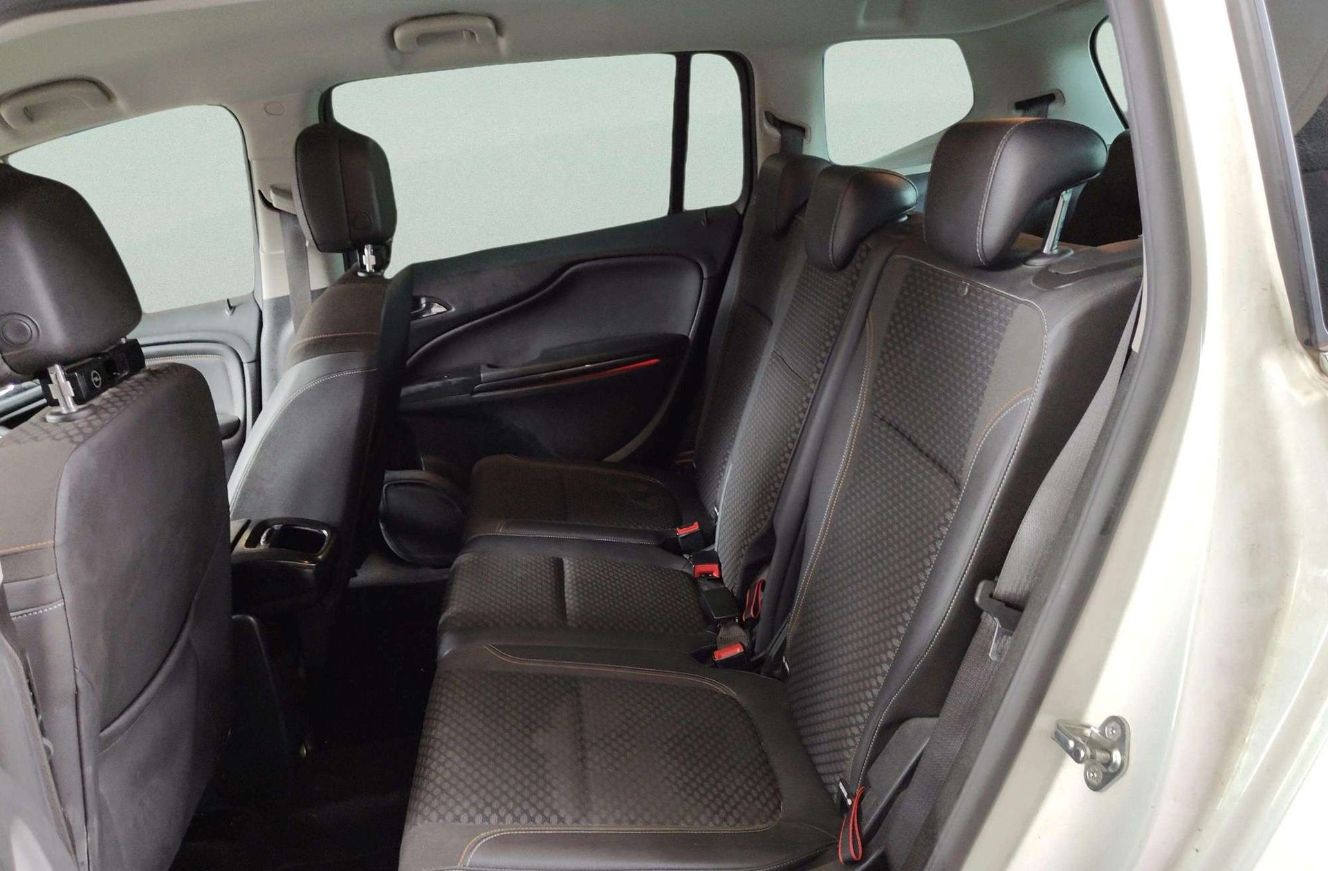 Opel Zafira 1.6 CDTi Excellence - foto 10