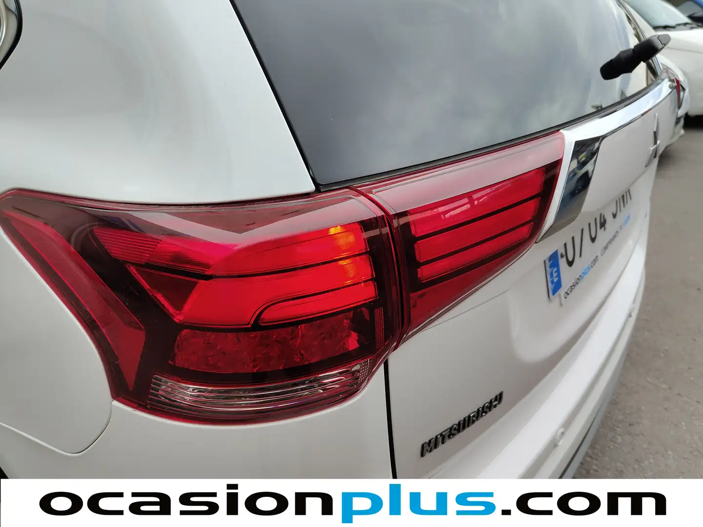 Foto Mitsubishi Outlander Mitsubishi Outlander 2.0 PHEV Kaiteki 4WD Auto (203 CV)