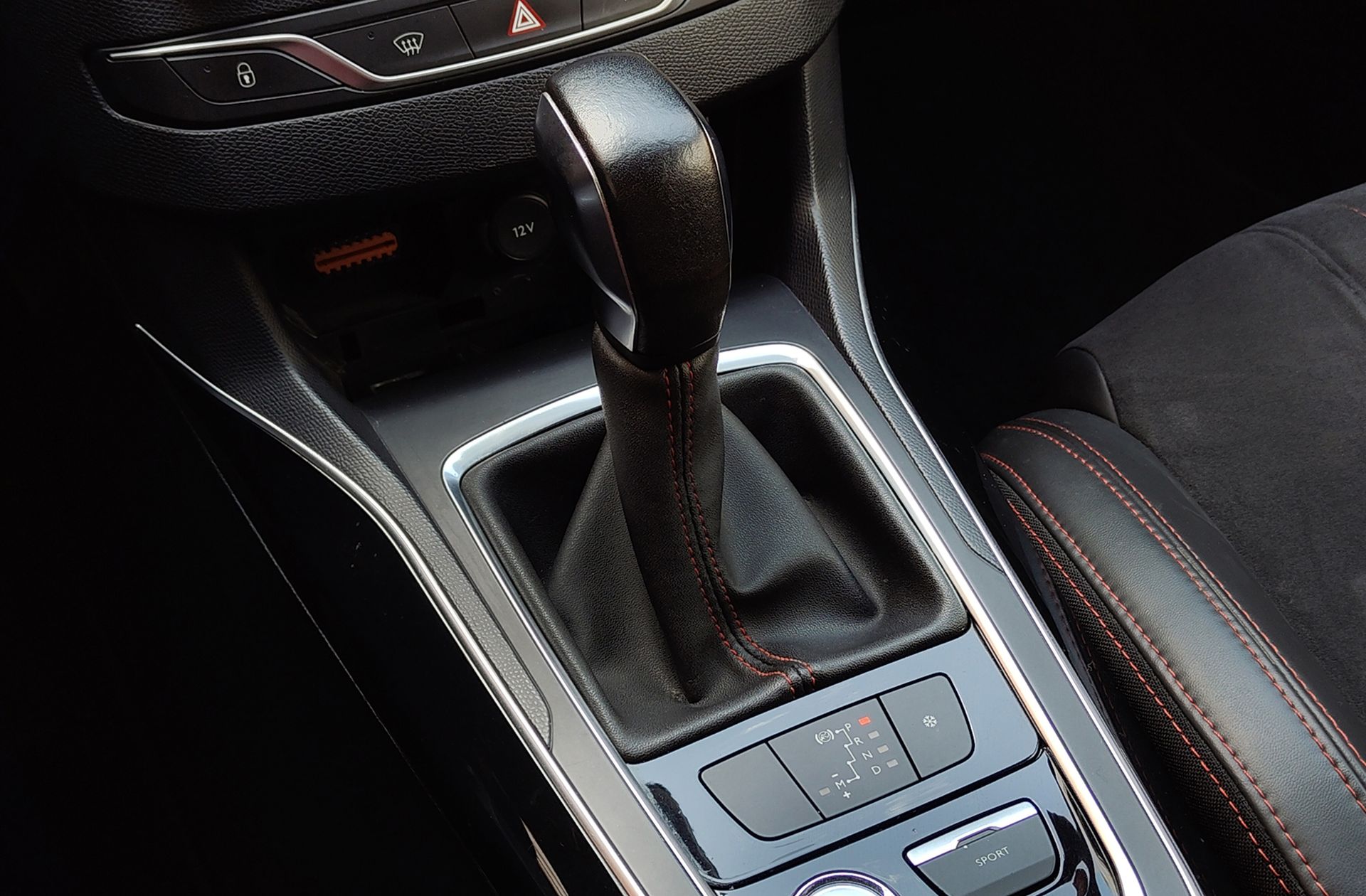 Peugeot 308 SW 1.2 PureTech GT Line EAT6 - foto 5
