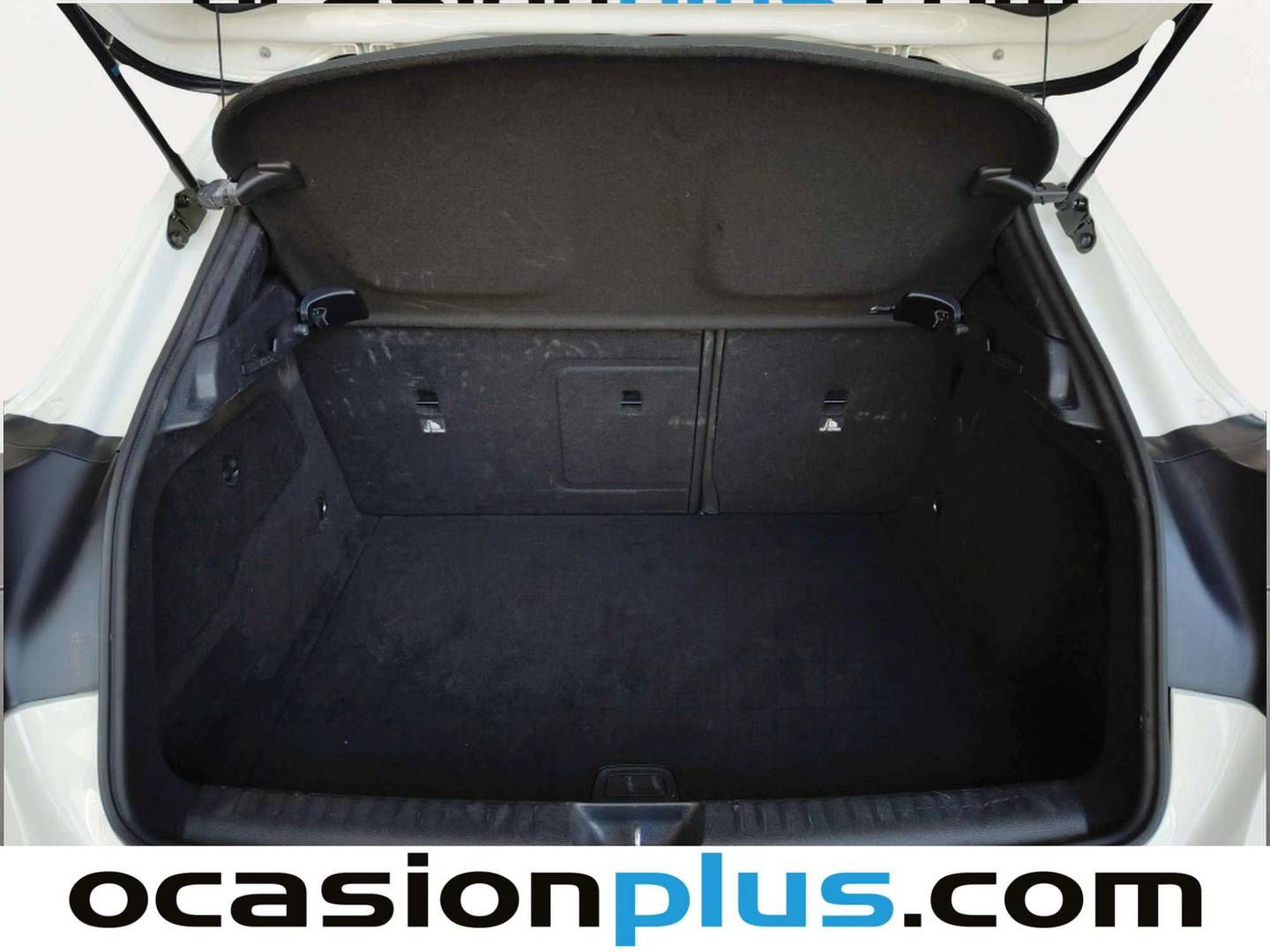 Foto Mercedes GLA Mercedes-Benz GLA GLA 200 d AMG Line  (136 CV)