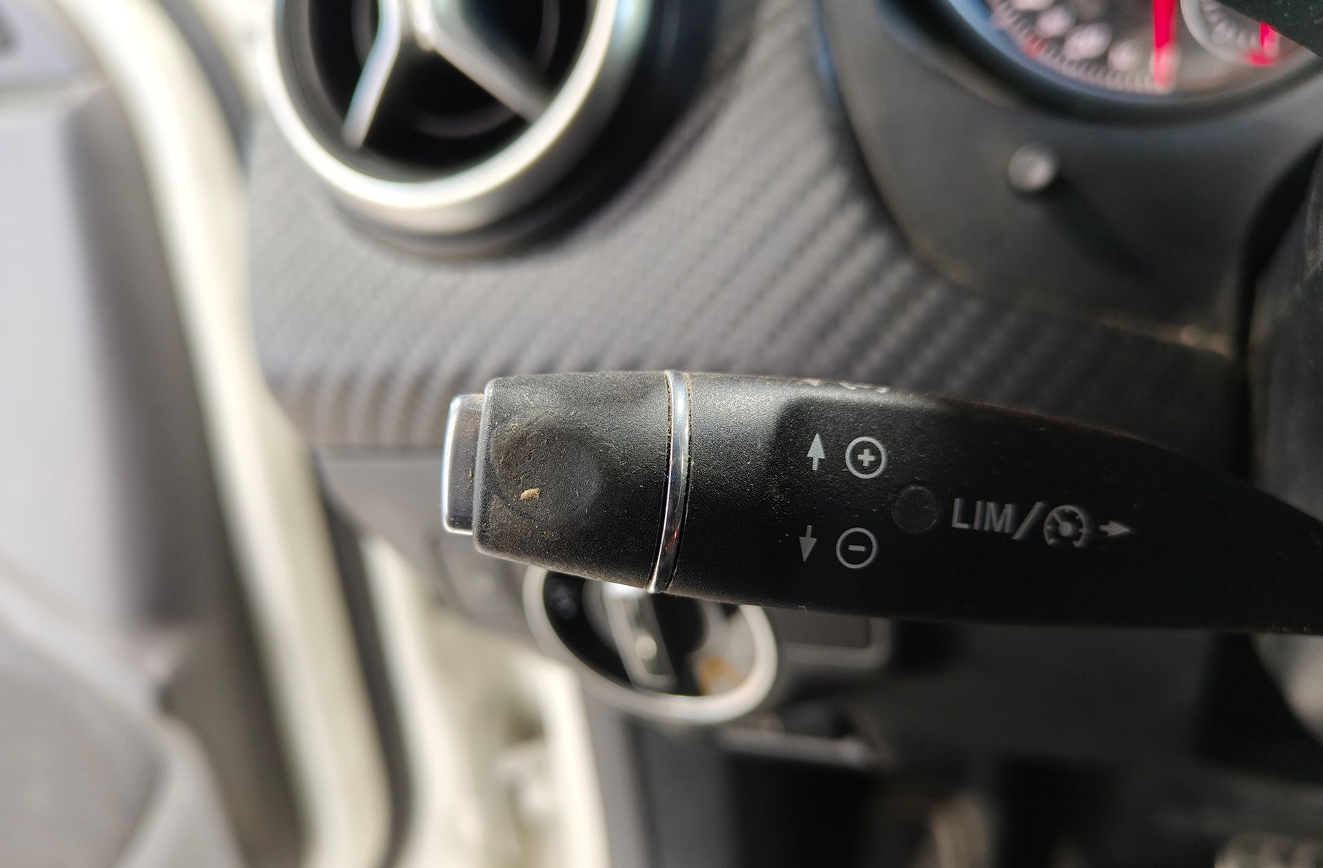 Mercedes-Benz Clase A A 200d Pack AMG - foto 21