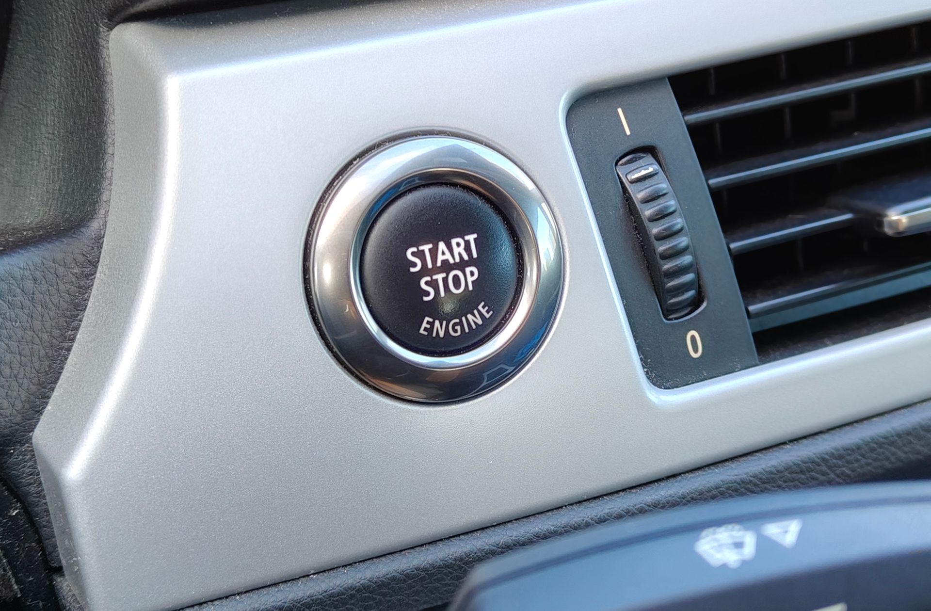BMW Serie 3 325i Coupe - foto 30