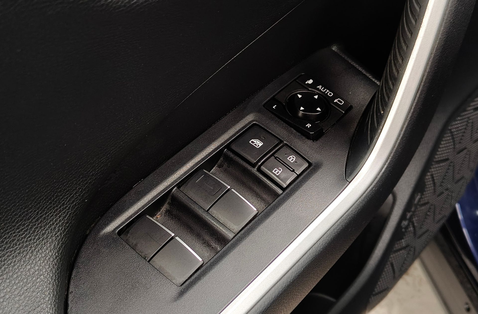 Toyota RAV4 2.5l hybrid Feel! - foto 38