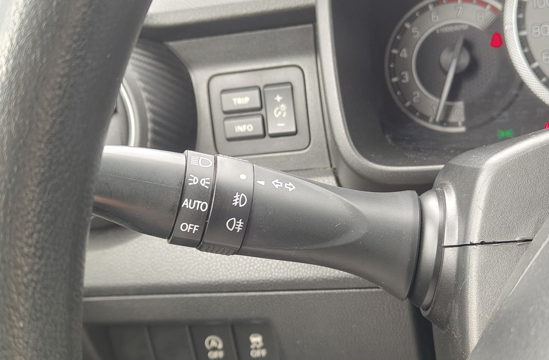 Suzuki Ignis 1.2 Mild Hybrid GLE - foto 25